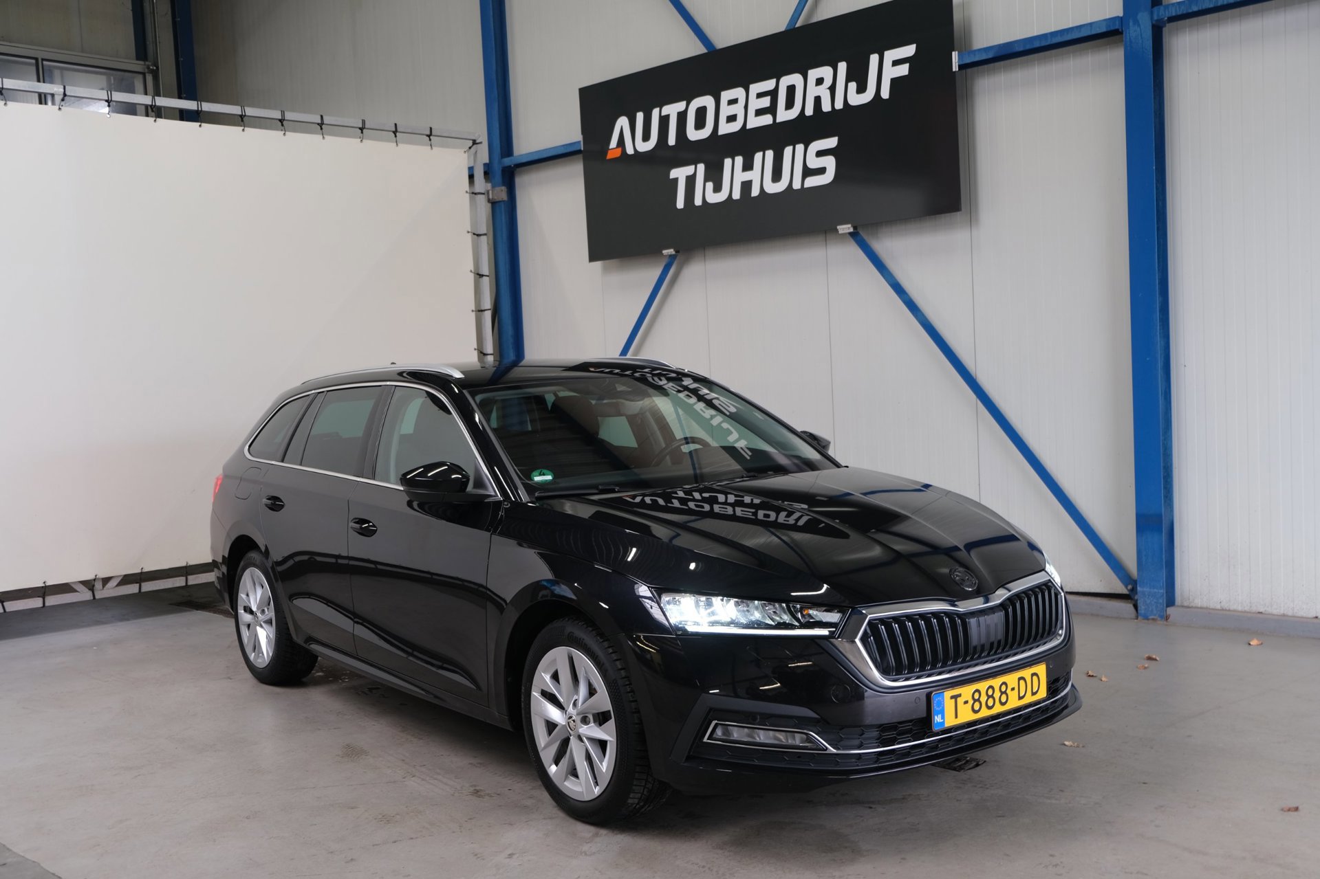 Skoda Octavia Combi 1.0 e-TSI Business Edition (2023), foto 1