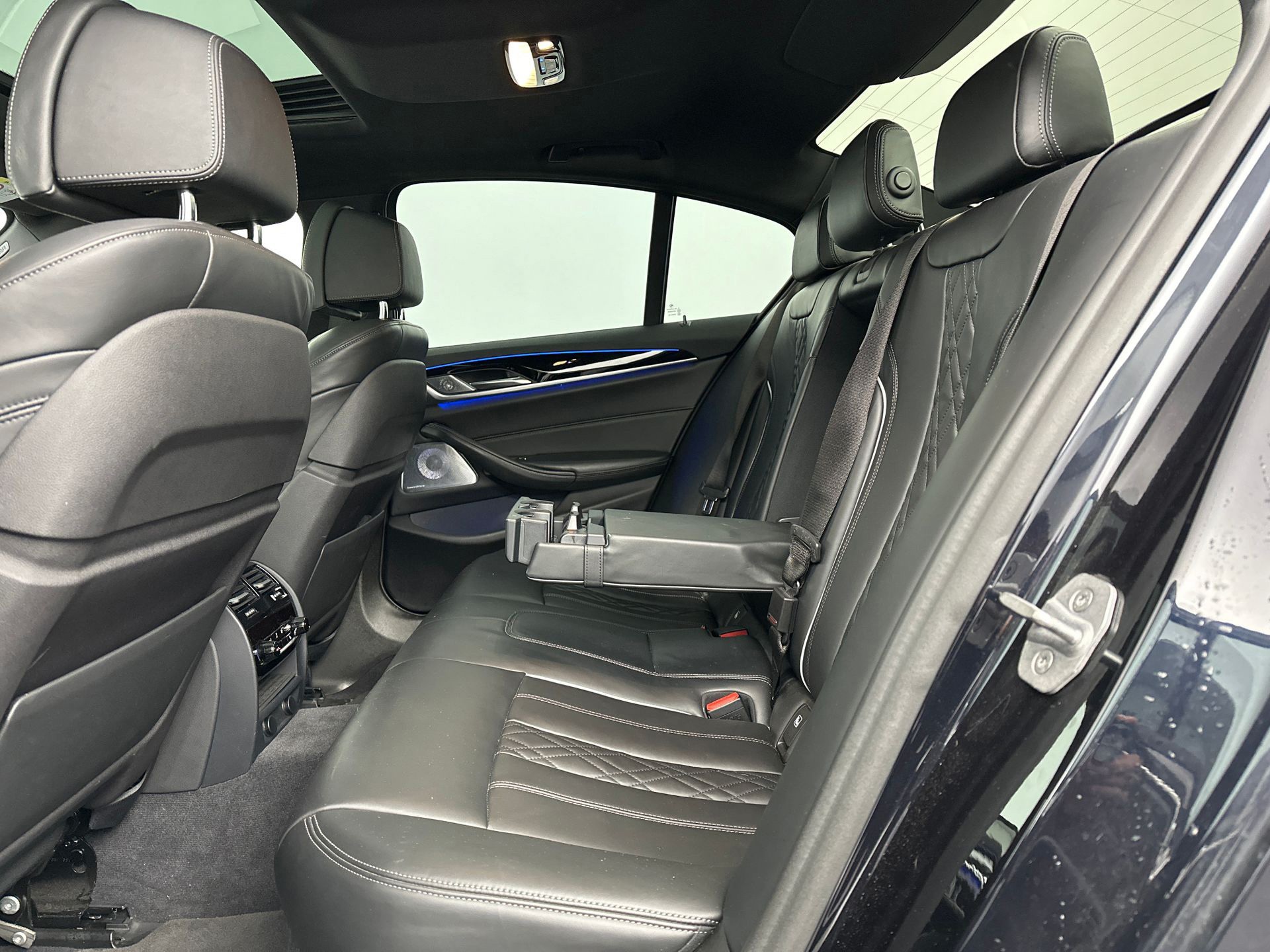 BMW 5-Serie M550i xDrive High Executive B&W Stoelkoeling 360 (2017), foto 20