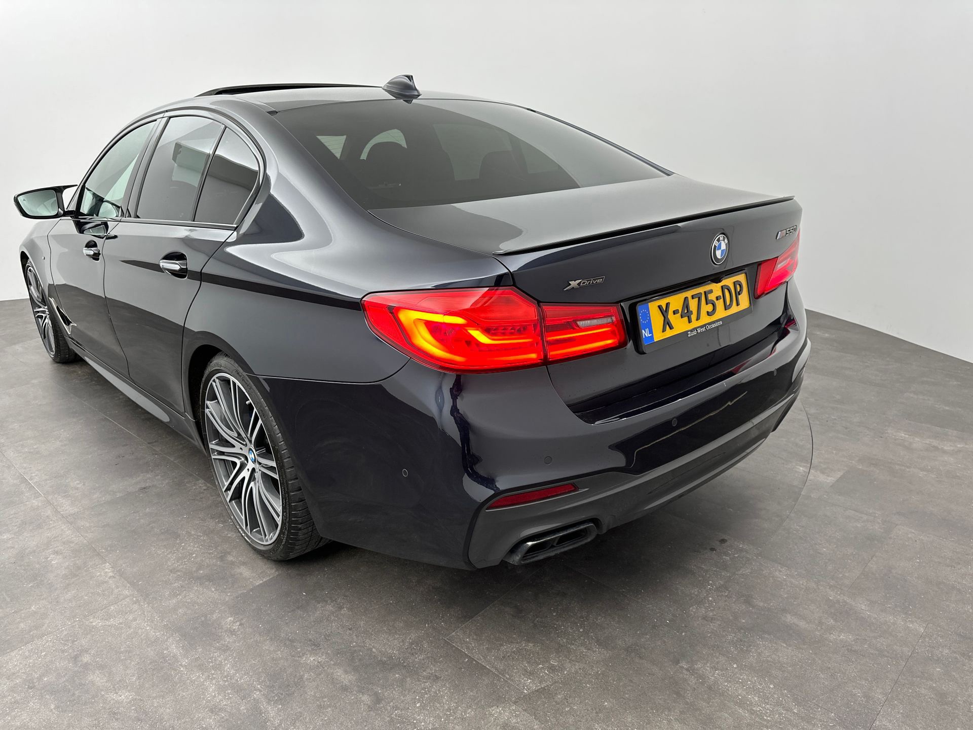 BMW 5-Serie M550i xDrive High Executive B&W Stoelkoeling 360 (2017), foto 3
