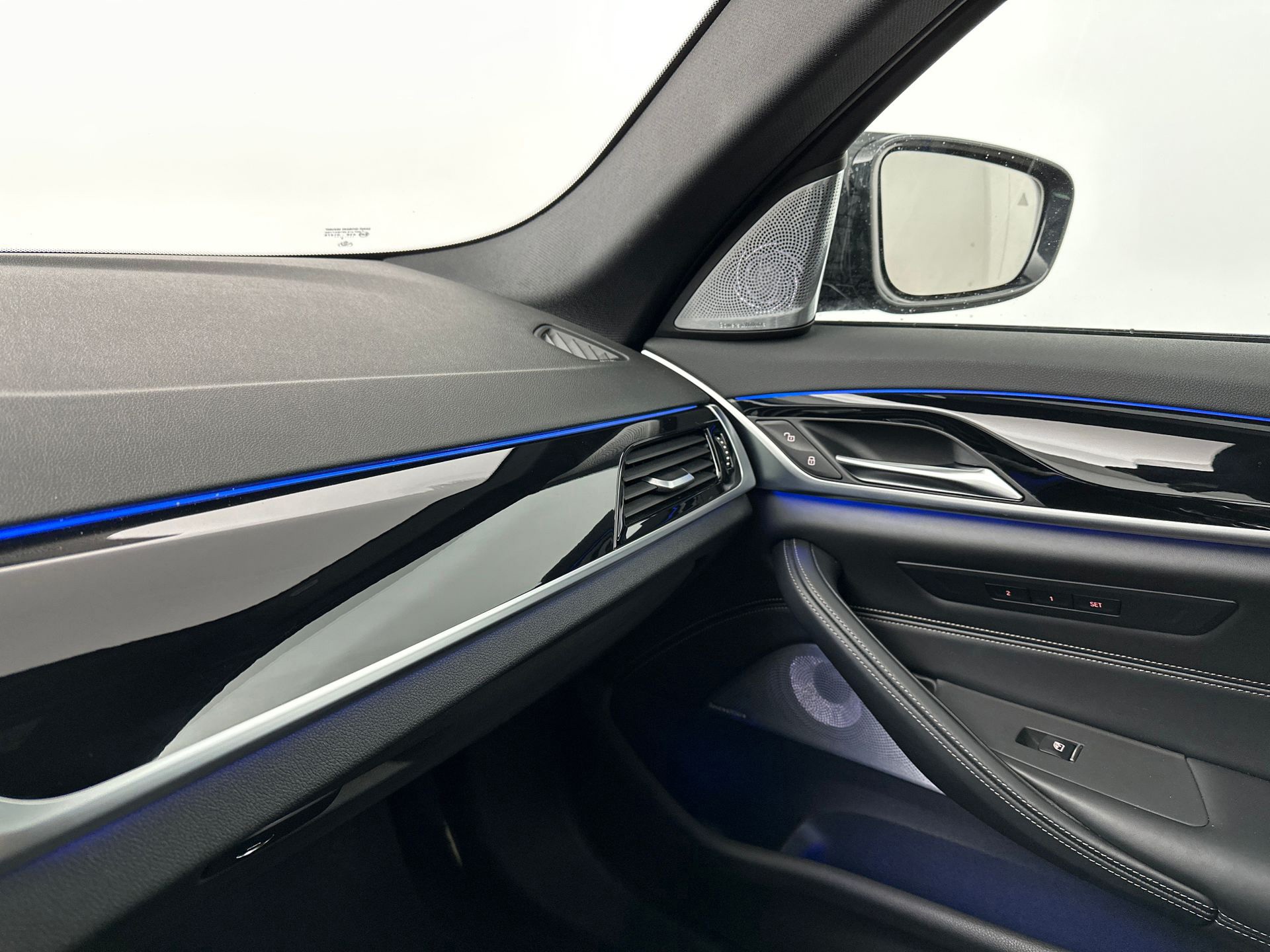 BMW 5-Serie M550i xDrive High Executive B&W Stoelkoeling 360 (2017), foto 21