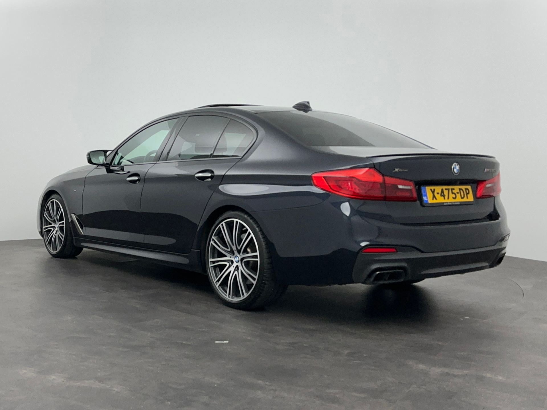 BMW 5-Serie M550i xDrive High Executive B&W Stoelkoeling 360 (2017), foto 25