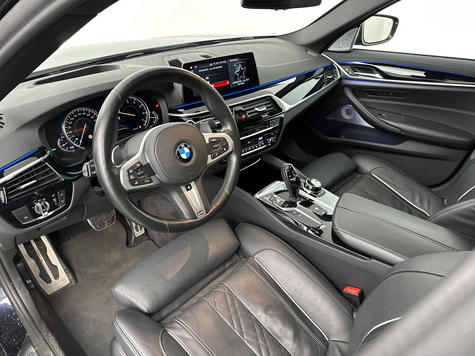 BMW 5-Serie M550i xDrive High Executive B&W Stoelkoeling 360 (2017), foto 7