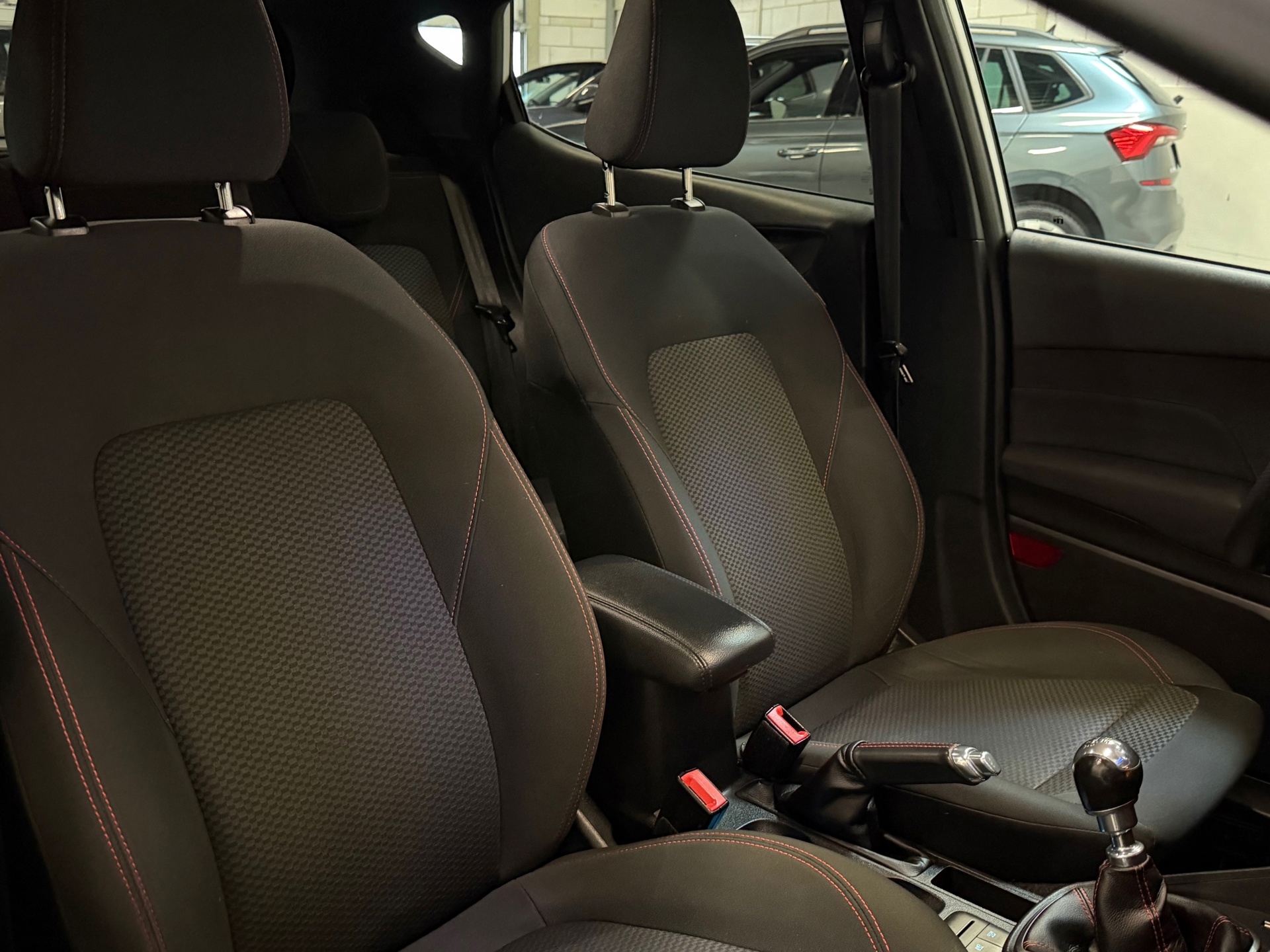 Ford Fiesta 1.0 EcoBoost ST-Line (2019), foto 38