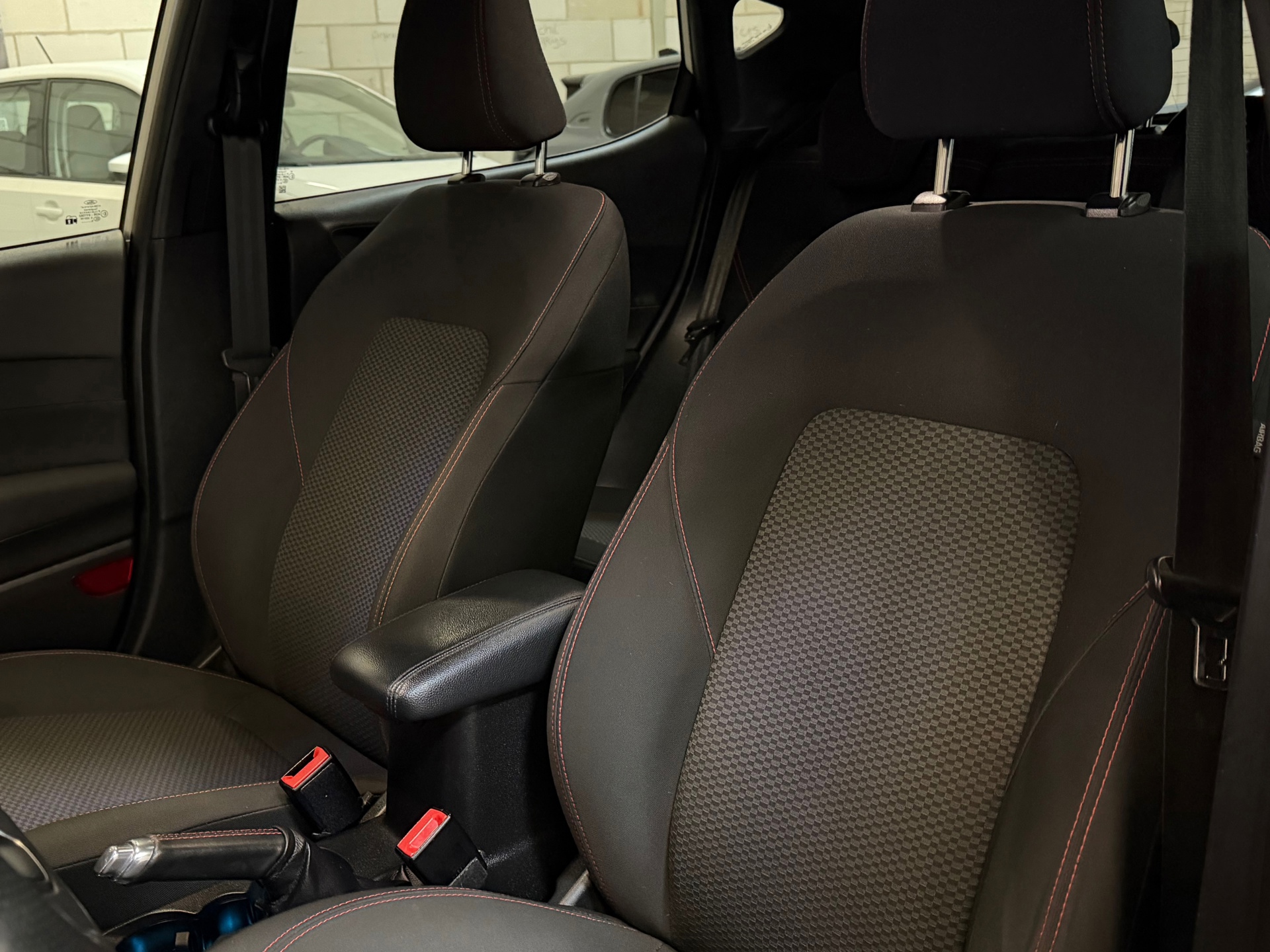 Ford Fiesta 1.0 EcoBoost ST-Line (2019), foto 39