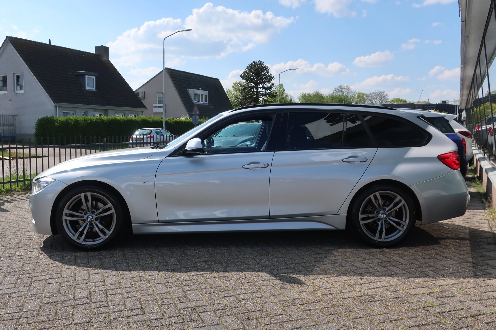 BMW 3-serie Touring 318i Corp Lease Hig Exe. M-Sport (2017), foto 4