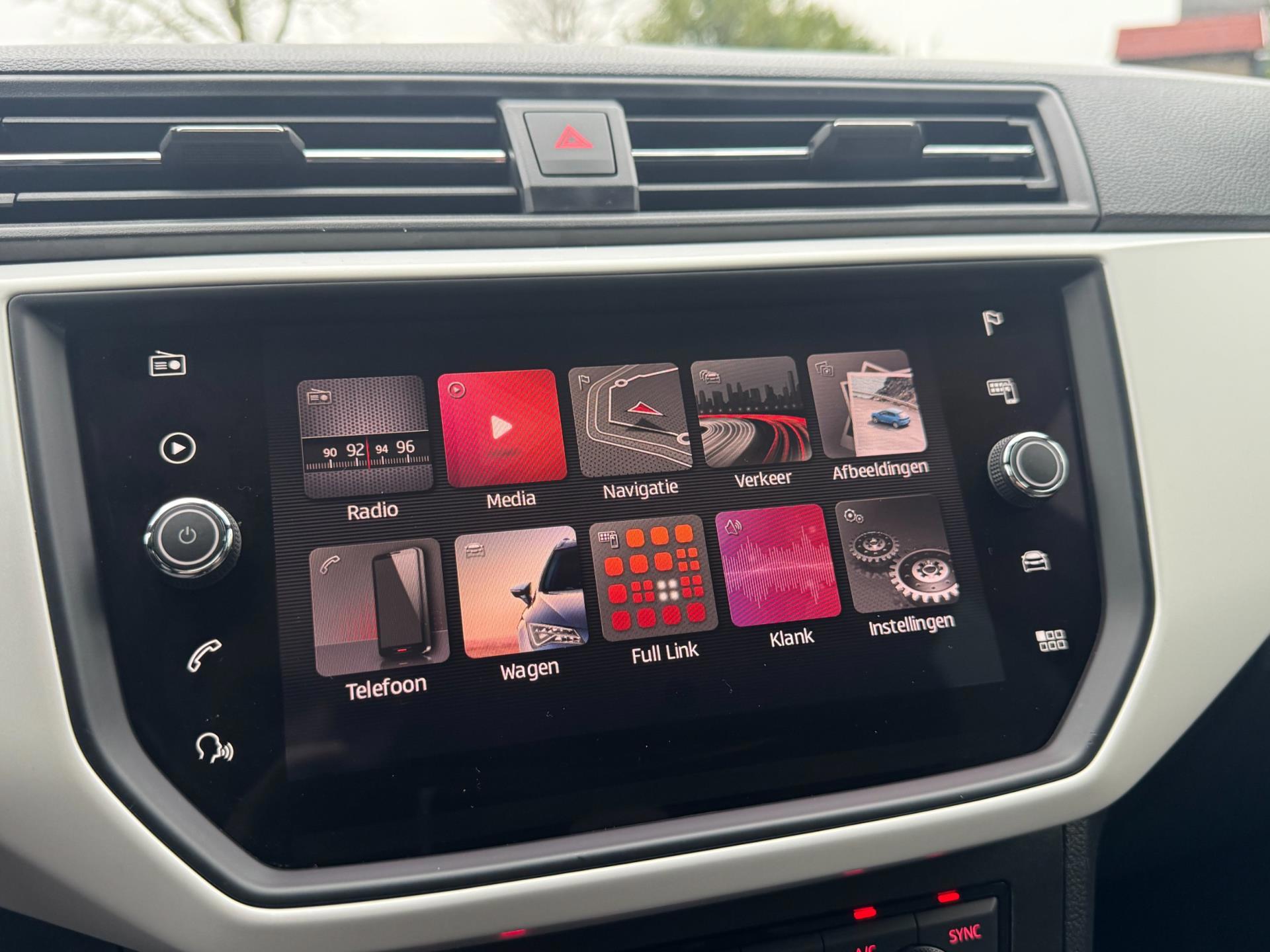 Seat Arona 1.0 TSI Xcellence Business Intense (2019), foto 29