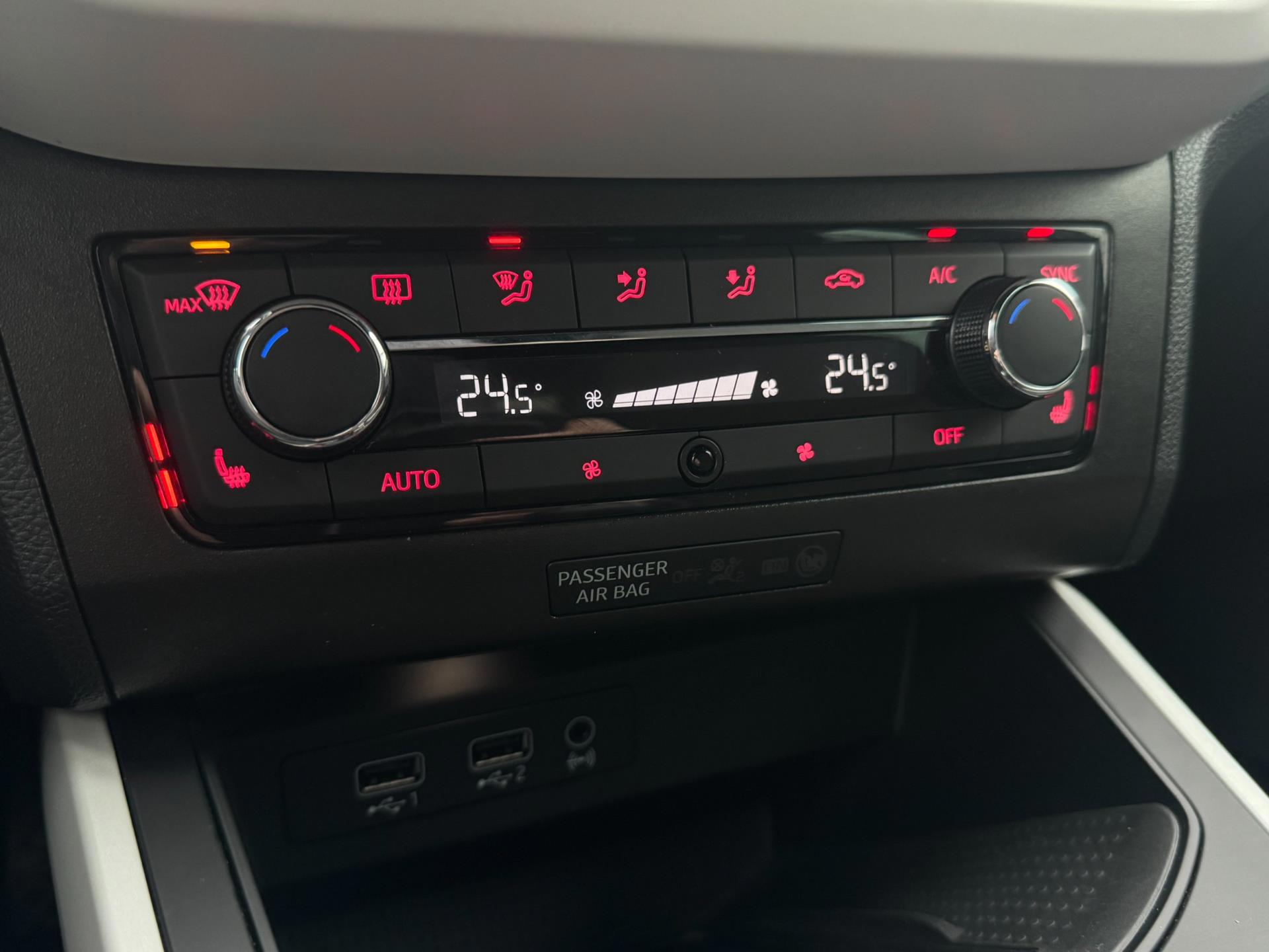 Seat Arona 1.0 TSI Xcellence Business Intense (2019), foto 31