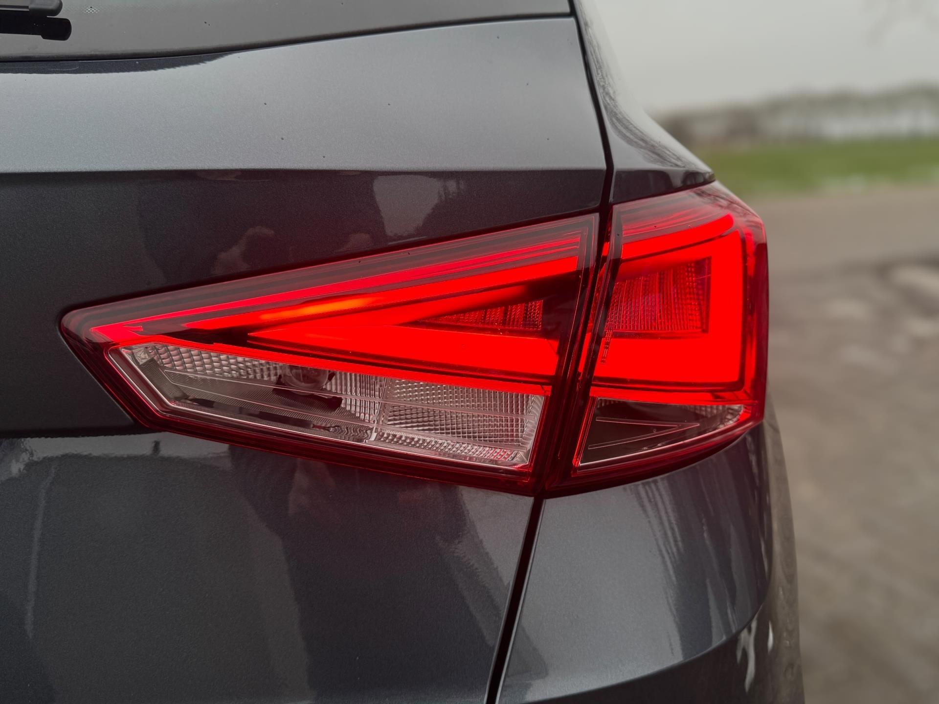 Seat Arona 1.0 TSI Xcellence Business Intense (2019), foto 41