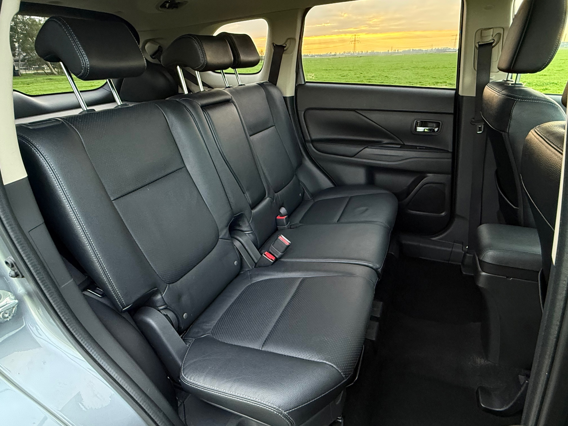 Mitsubishi Outlander 2.0 Instyle 4WD (2016), foto 14
