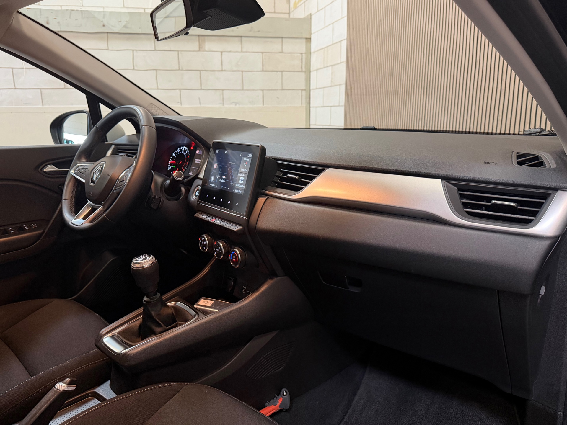 Renault Captur 1.3 TCe 140 Business Zen (2021), foto 11