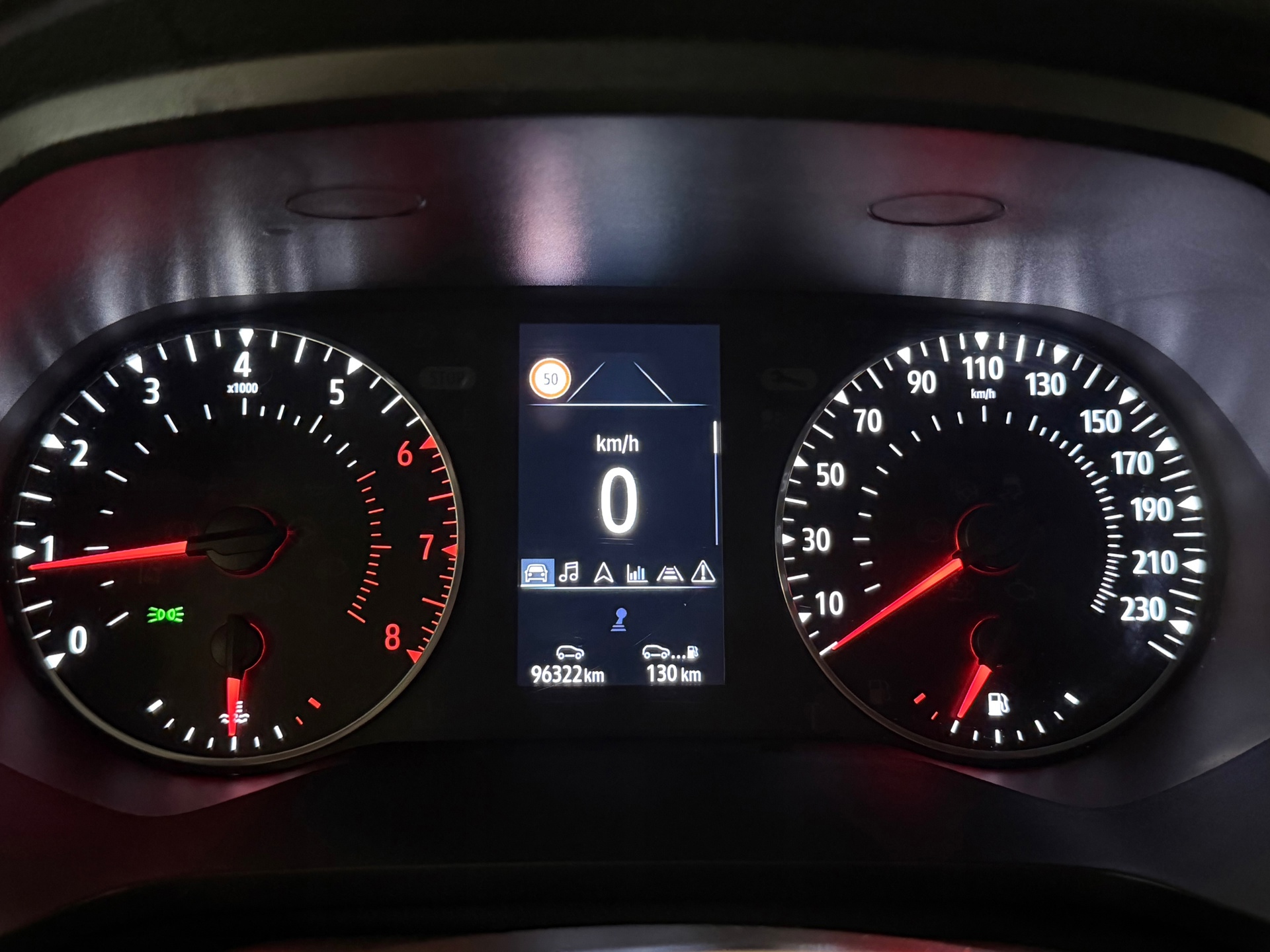 Renault Captur 1.3 TCe 140 Business Zen (2021), foto 13