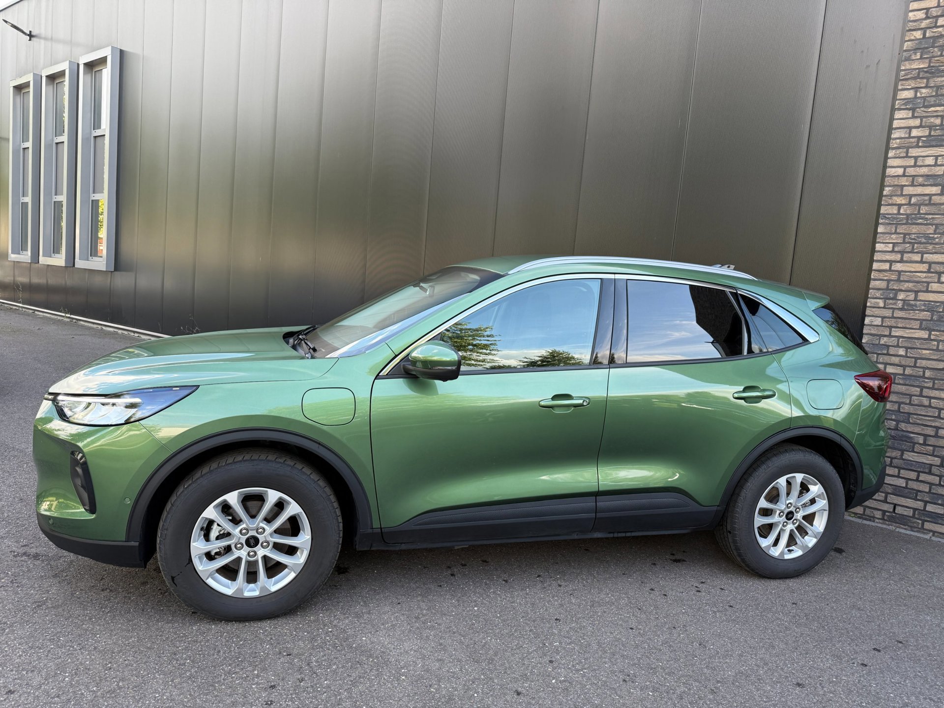 Ford Kuga 2.5 243pk PHEV Titanium Camera 360-gr (2025), foto 2