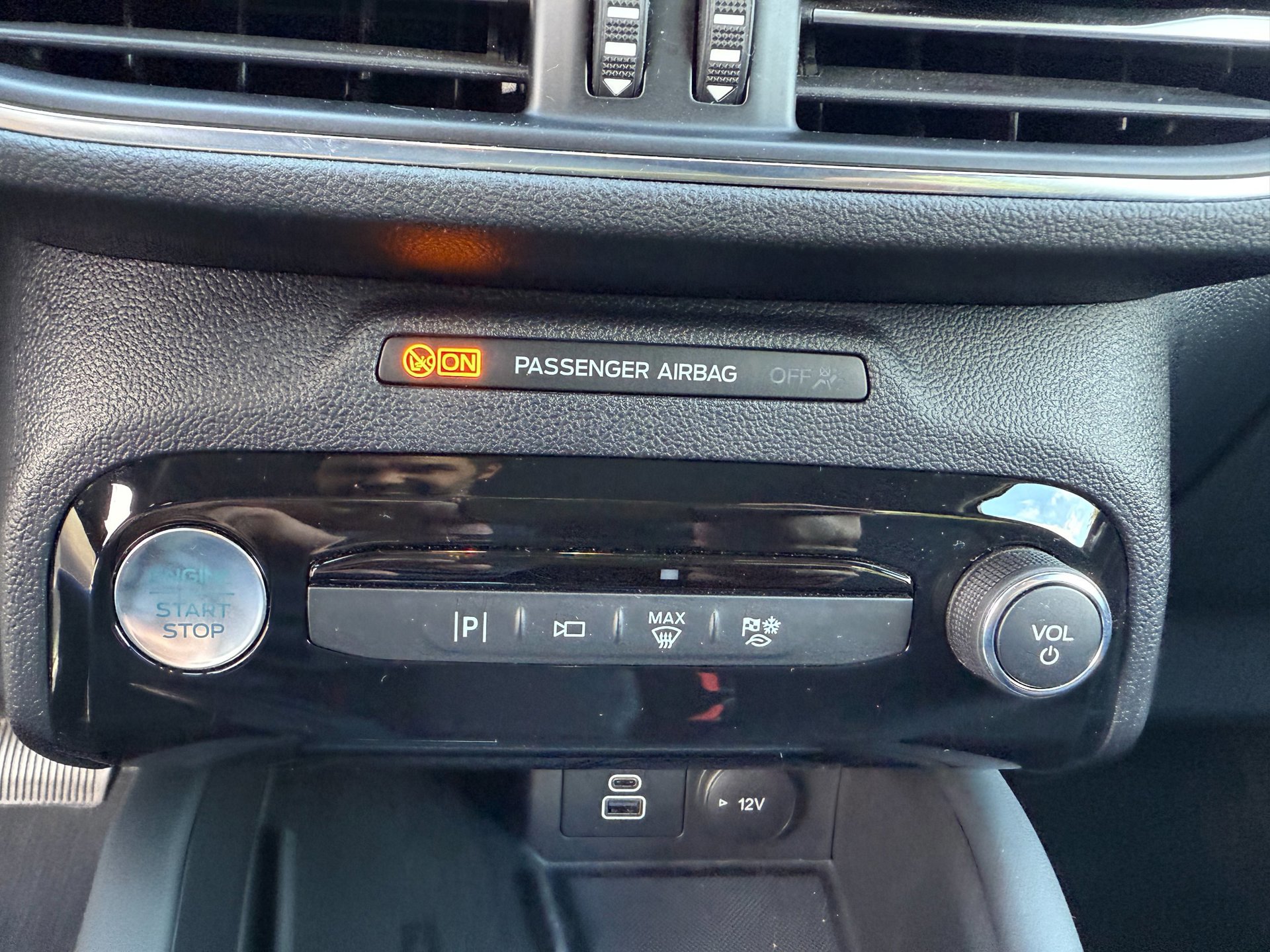 Ford Kuga 2.5 243pk PHEV Titanium Camera 360-gr (2025), foto 20