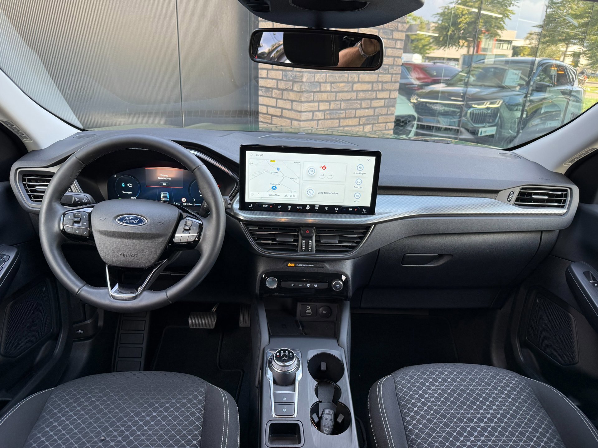 Ford Kuga 2.5 243pk PHEV Titanium Camera 360-gr (2025), foto 24