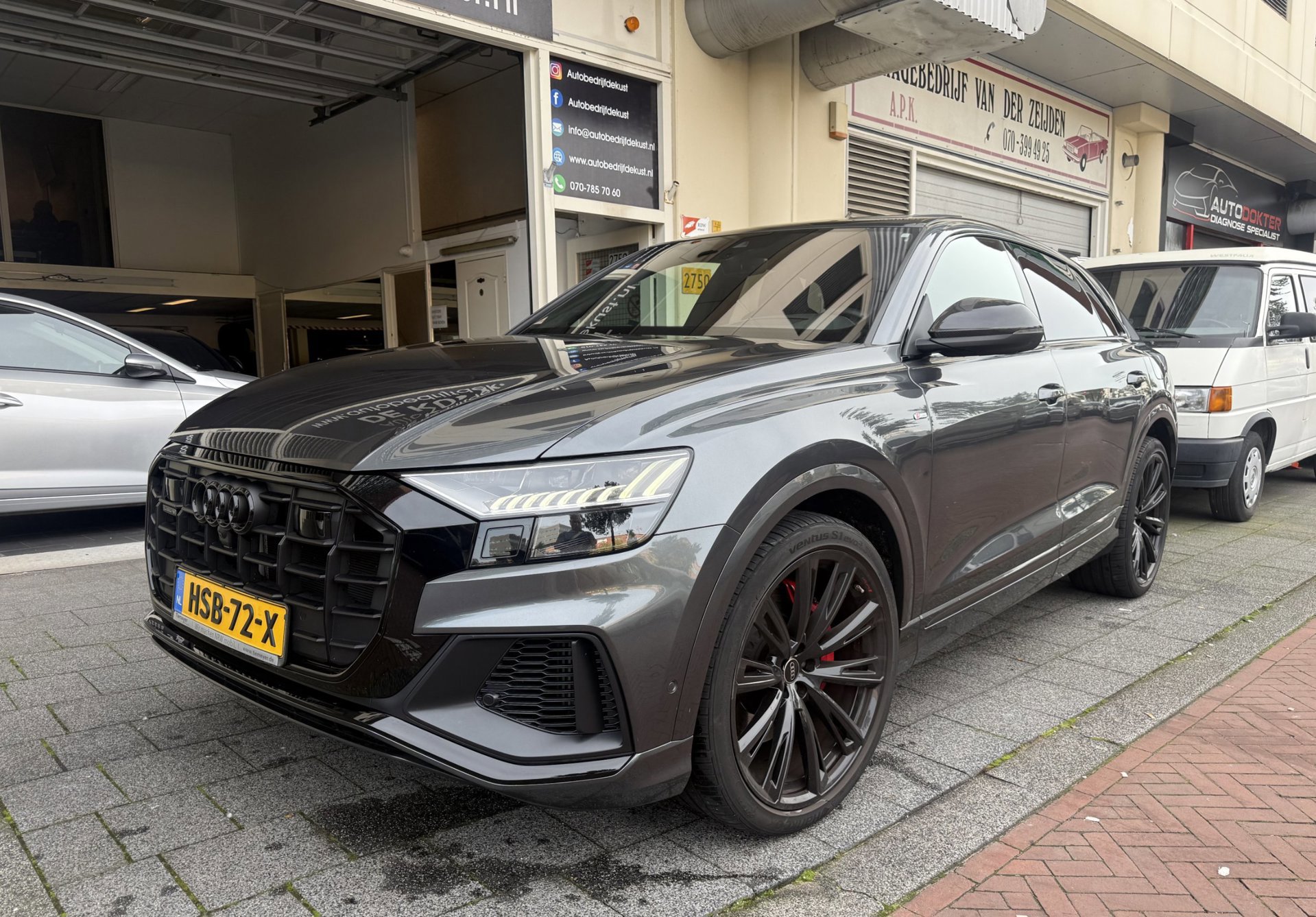 Audi Q8 55 TFSI e Quattro 2023 Competition (2023), foto 2