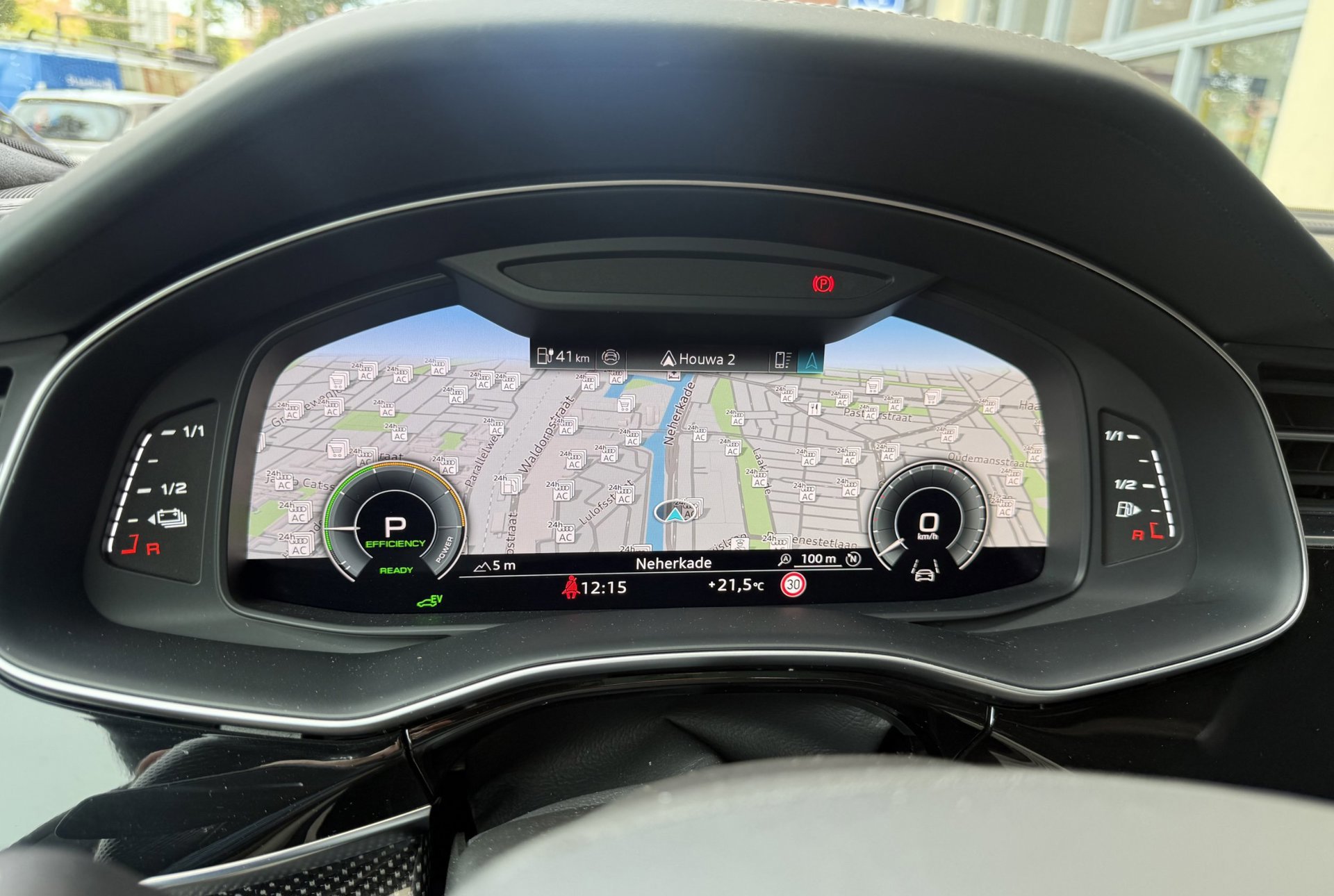 Audi Q8 55 TFSI e Quattro 2023 Competition (2023), foto 14