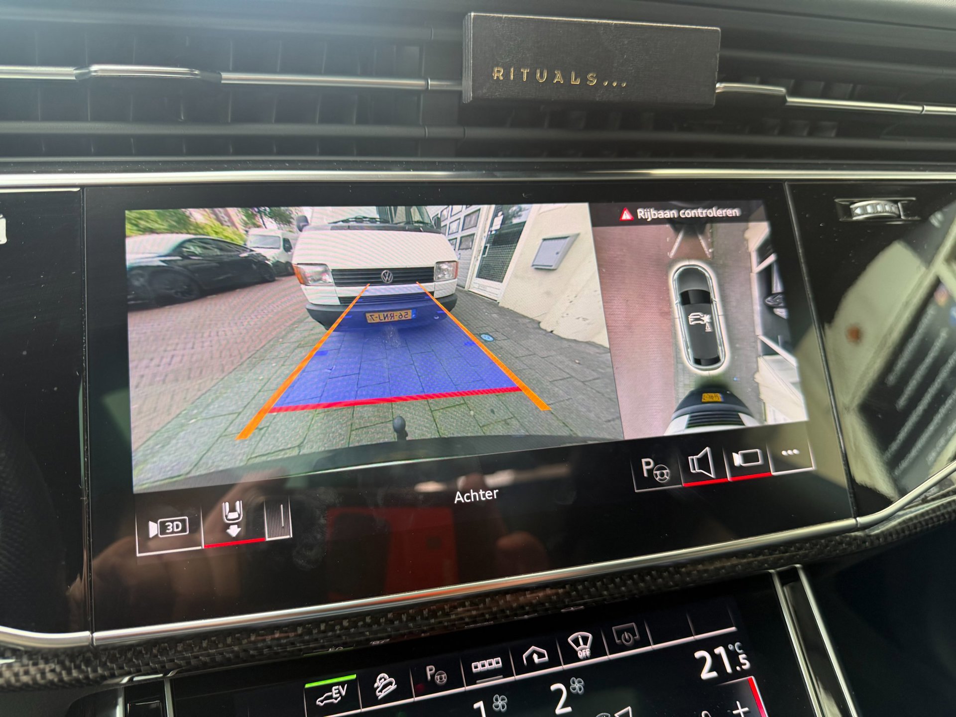 Audi Q8 55 TFSI e Quattro 2023 Competition (2023), foto 16