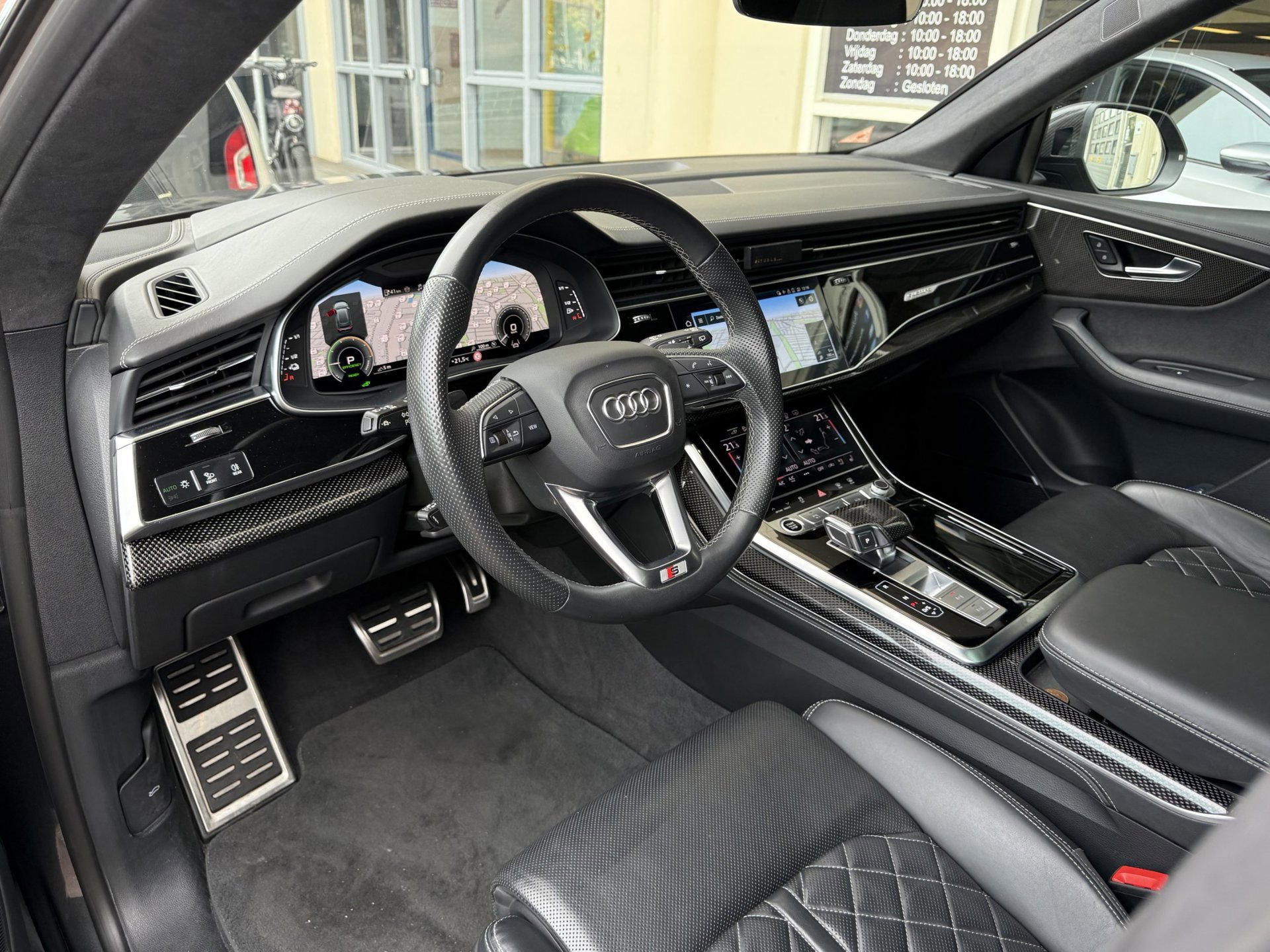 Audi Q8 55 TFSI e Quattro 2023 Competition (2023), foto 20