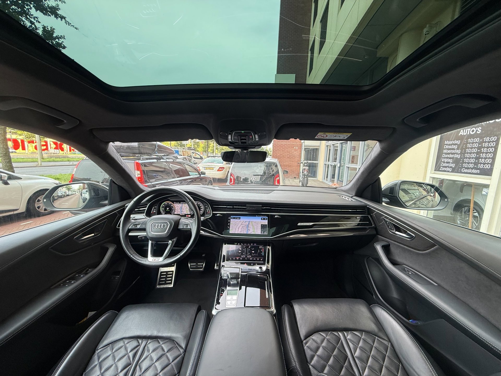 Audi Q8 55 TFSI e Quattro 2023 Competition (2023), foto 8