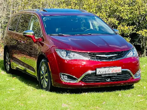 Chrysler Pacifica Plug-in Hybrid Limited (2017)