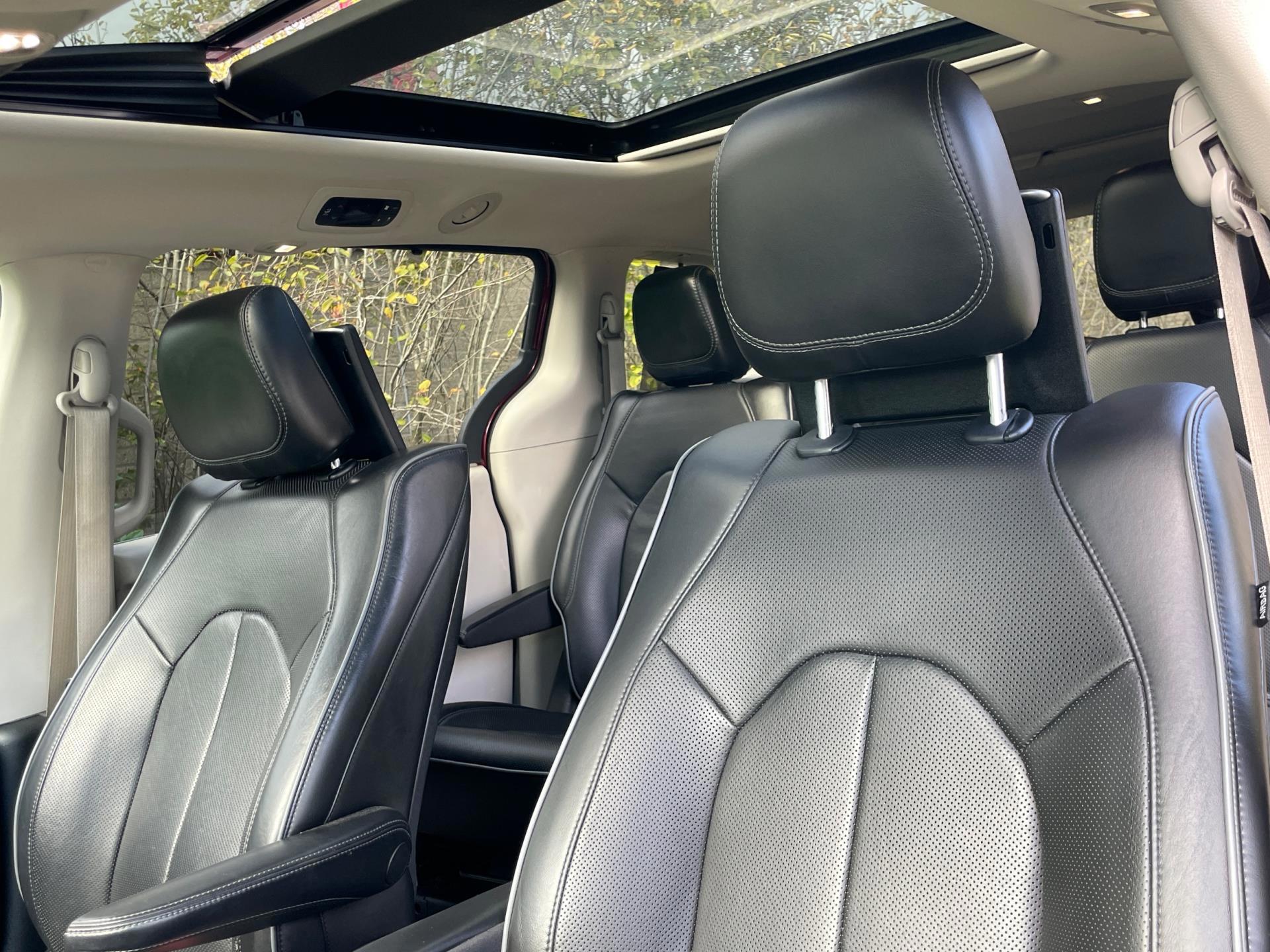 Chrysler Pacifica Plug-in Hybrid Limited (2017), foto 12