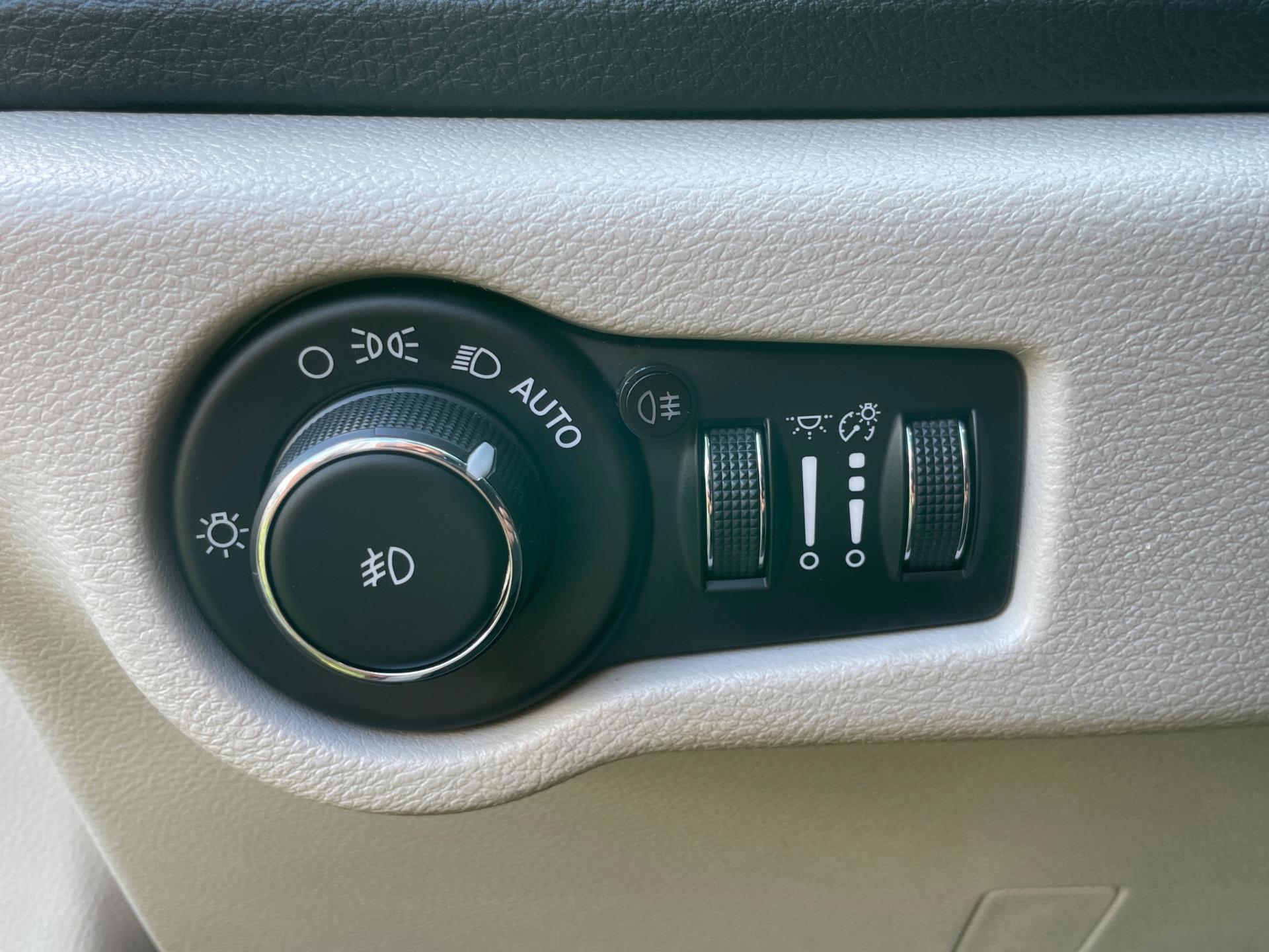 Chrysler Pacifica Plug-in Hybrid Limited (2017), foto 23
