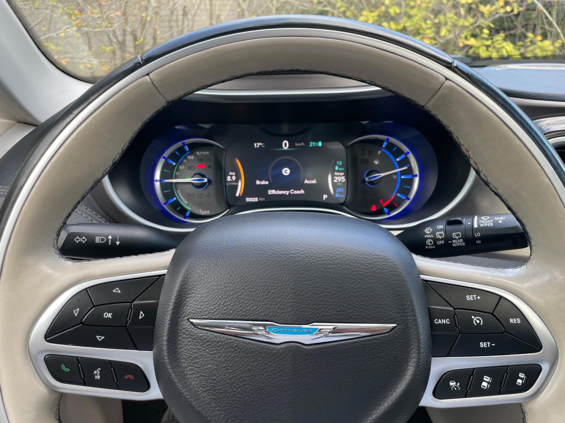 Chrysler Pacifica Plug-in Hybrid Limited (2017), foto 24