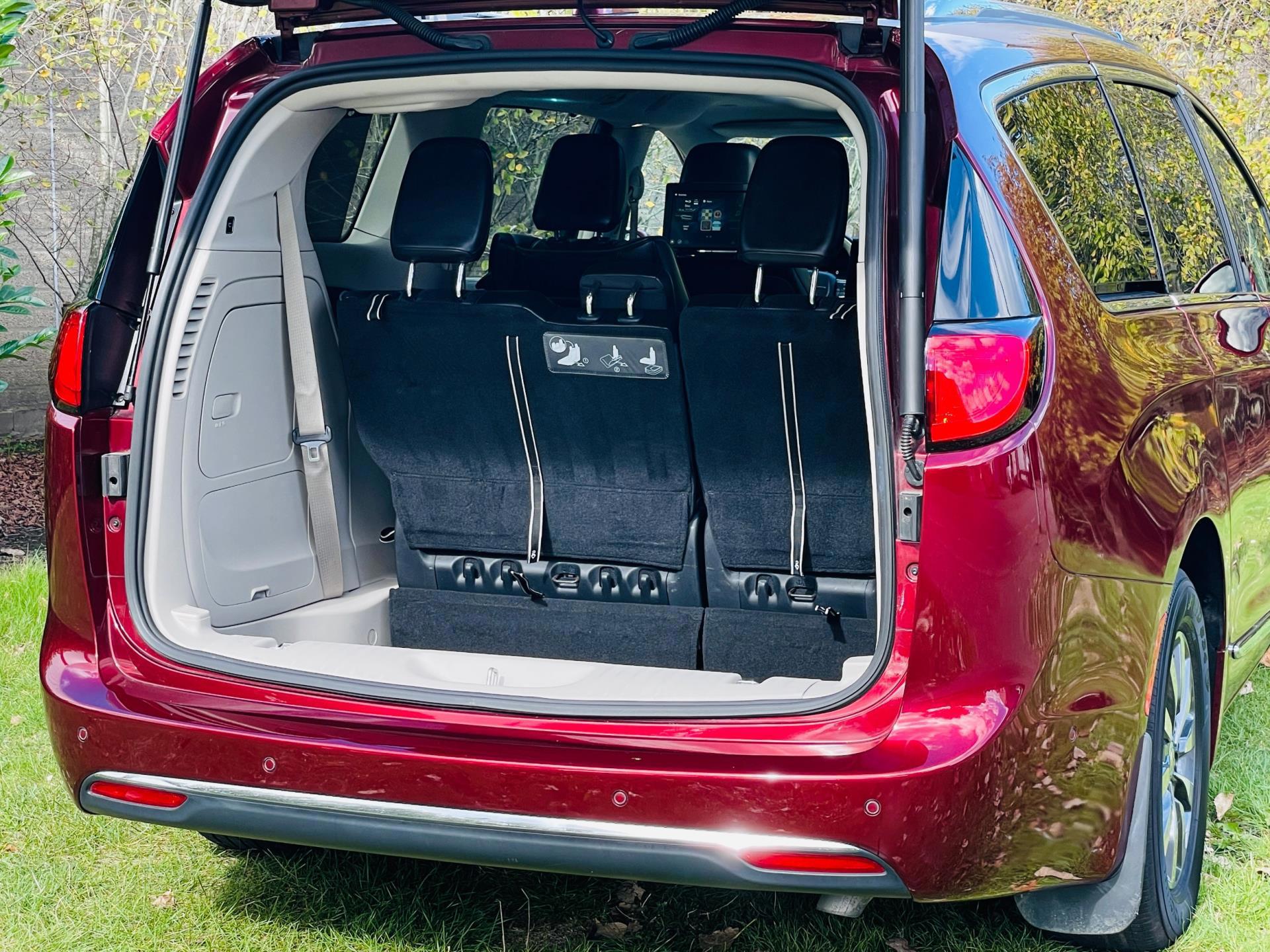 Chrysler Pacifica Plug-in Hybrid Limited (2017), foto 7