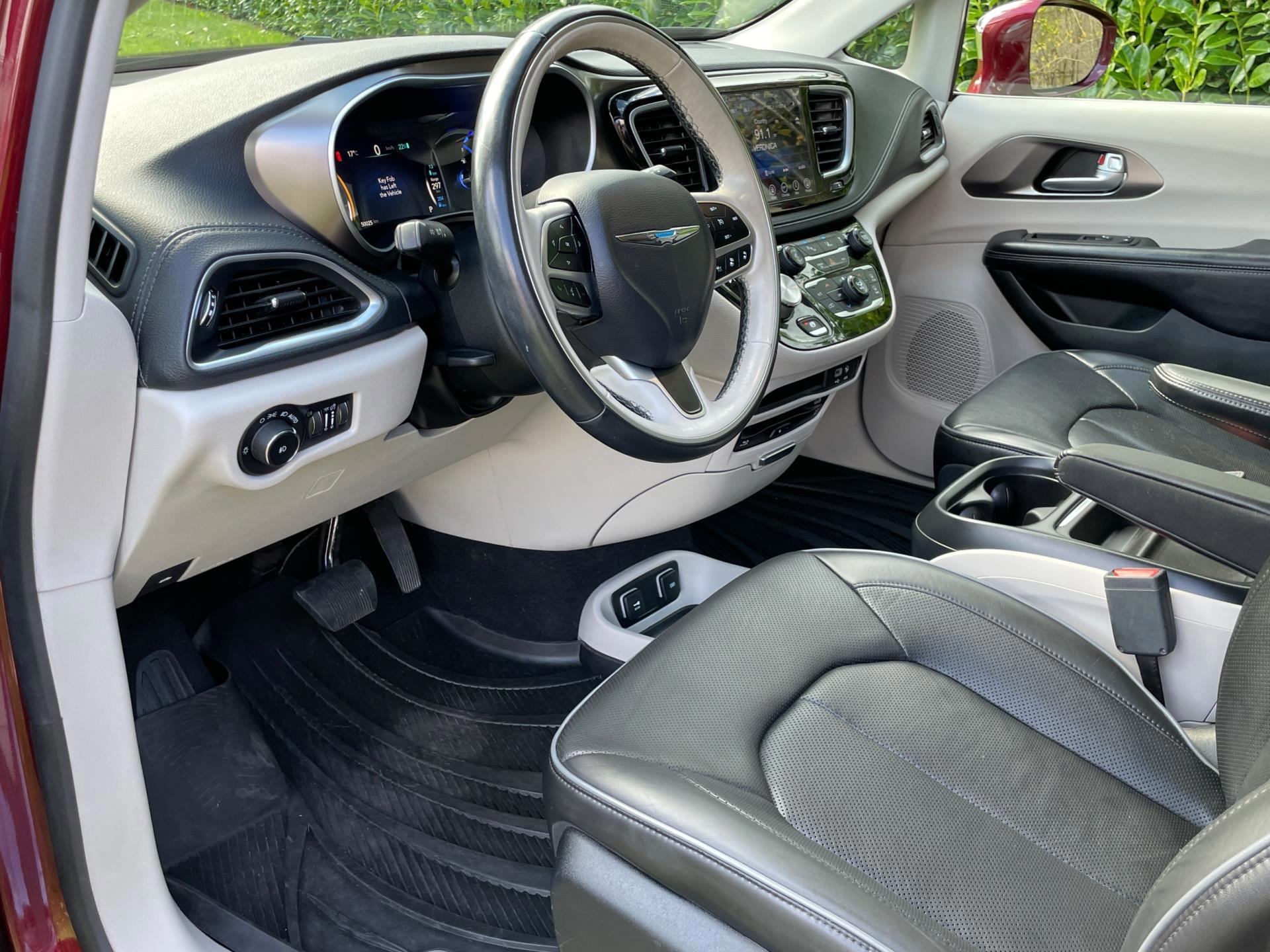 Chrysler Pacifica Plug-in Hybrid Limited (2017), foto 10