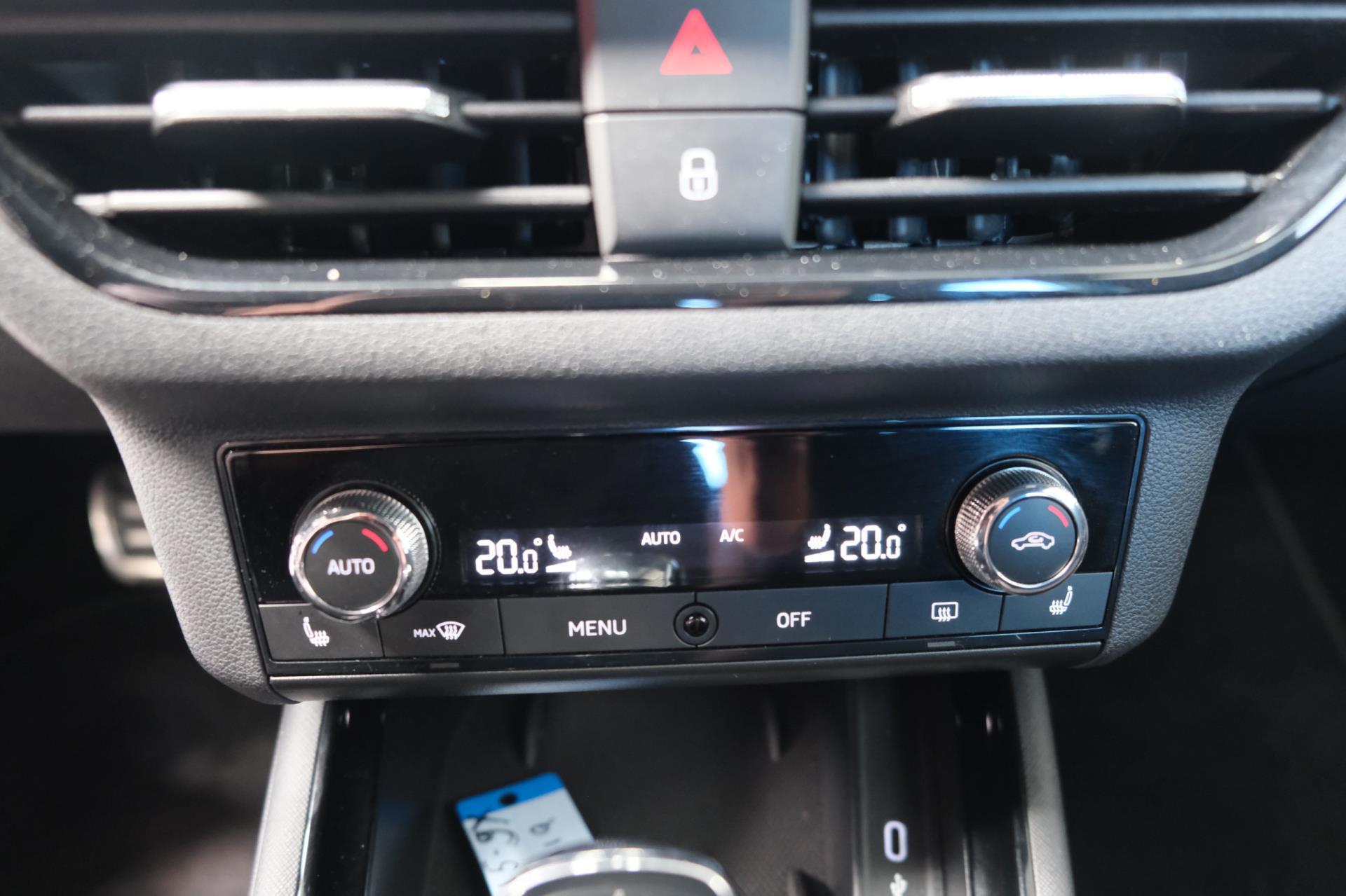 Skoda Kamiq 1.5 TSI ACT Sport Business (2021), foto 15