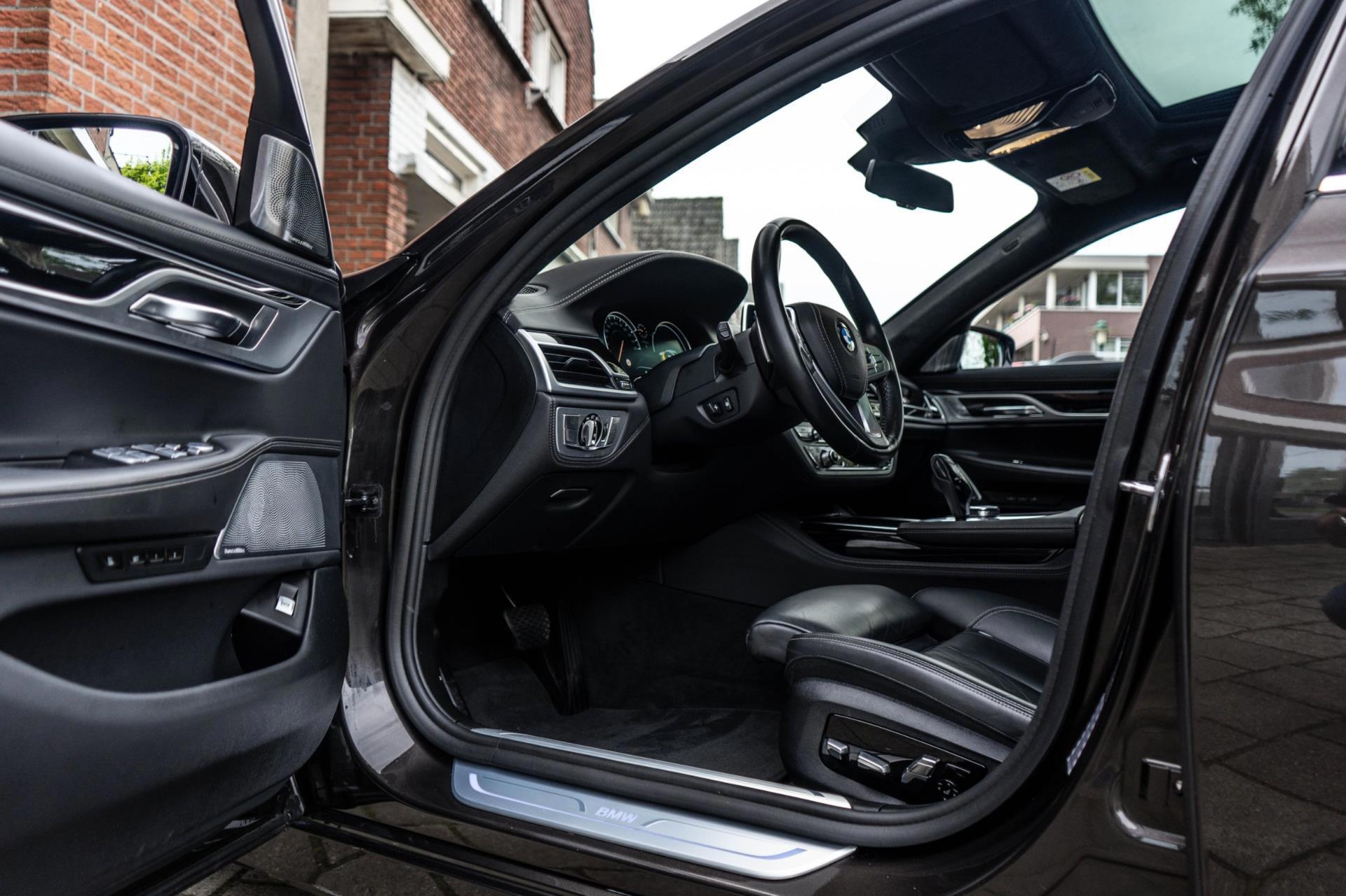 BMW 7-Serie 740i High Executive Soft Close (2018), foto 12