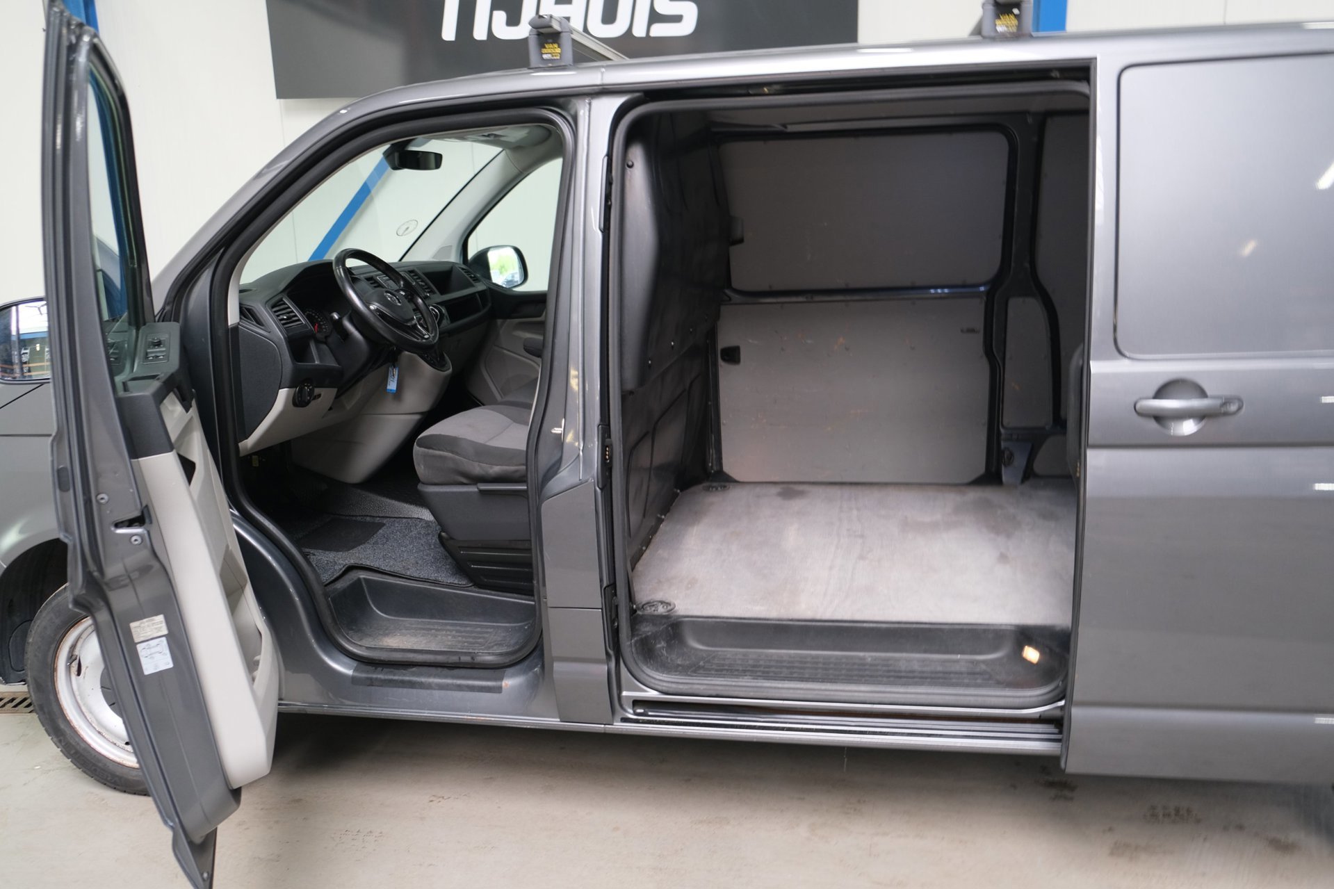Volkswagen Transporter 2.0 TDI L2H1 Comfortline (2018), foto 12