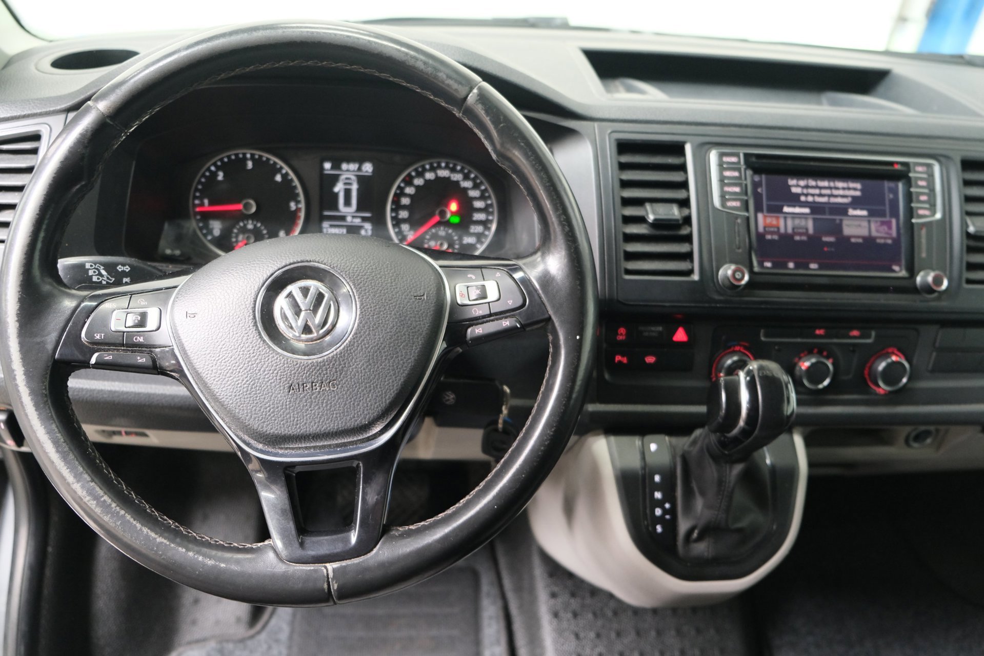 Volkswagen Transporter 2.0 TDI L2H1 Comfortline (2018), foto 16