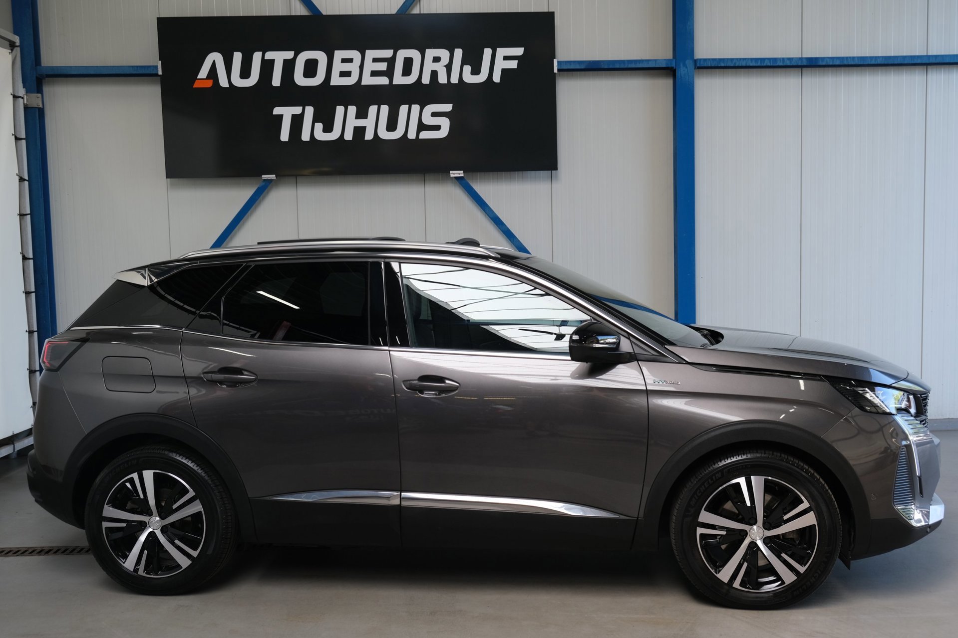 Peugeot 3008 1.6 HYbrid 225 GT (2022), foto 2