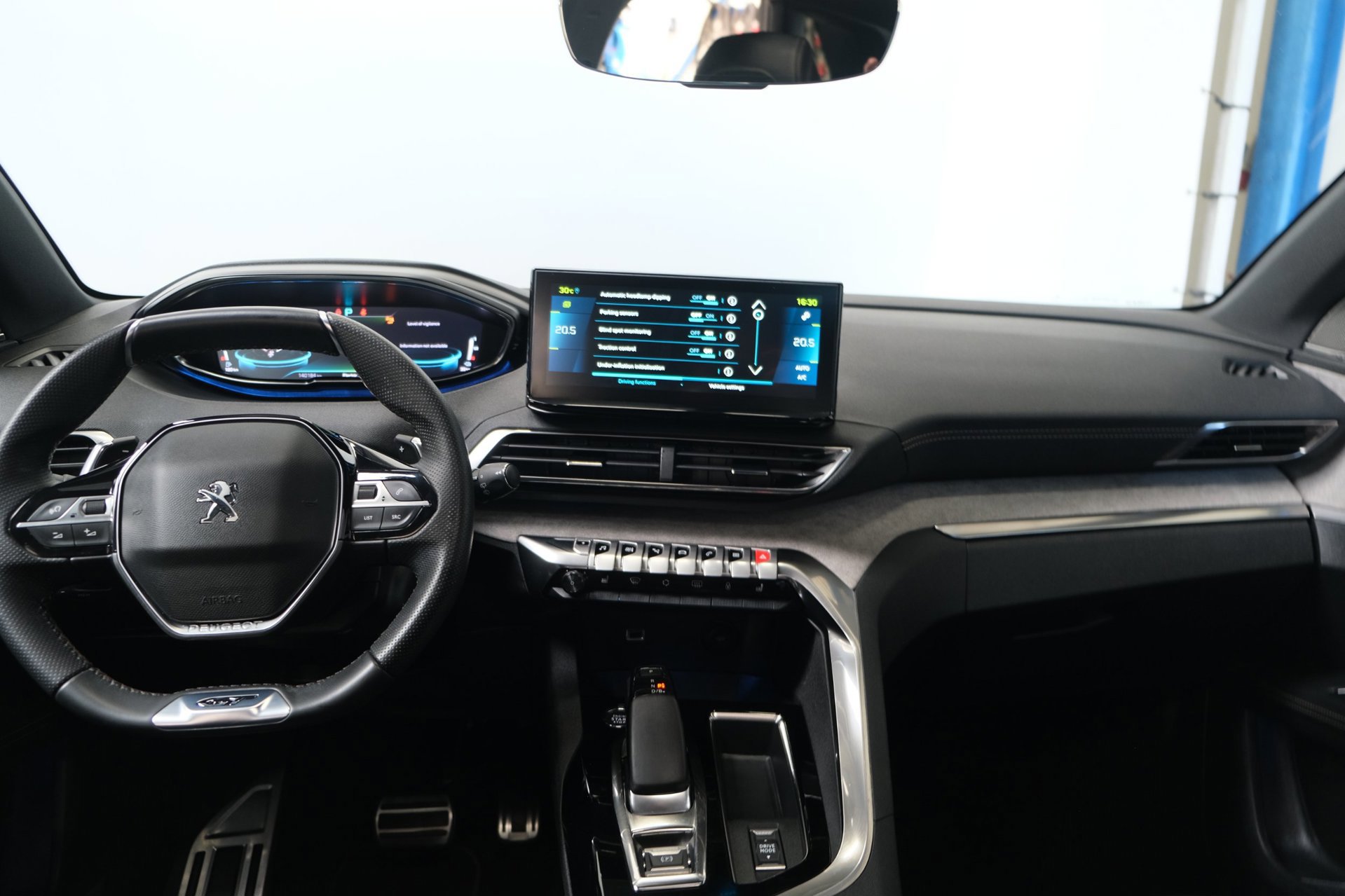 Peugeot 3008 1.6 HYbrid 225 GT (2022), foto 14