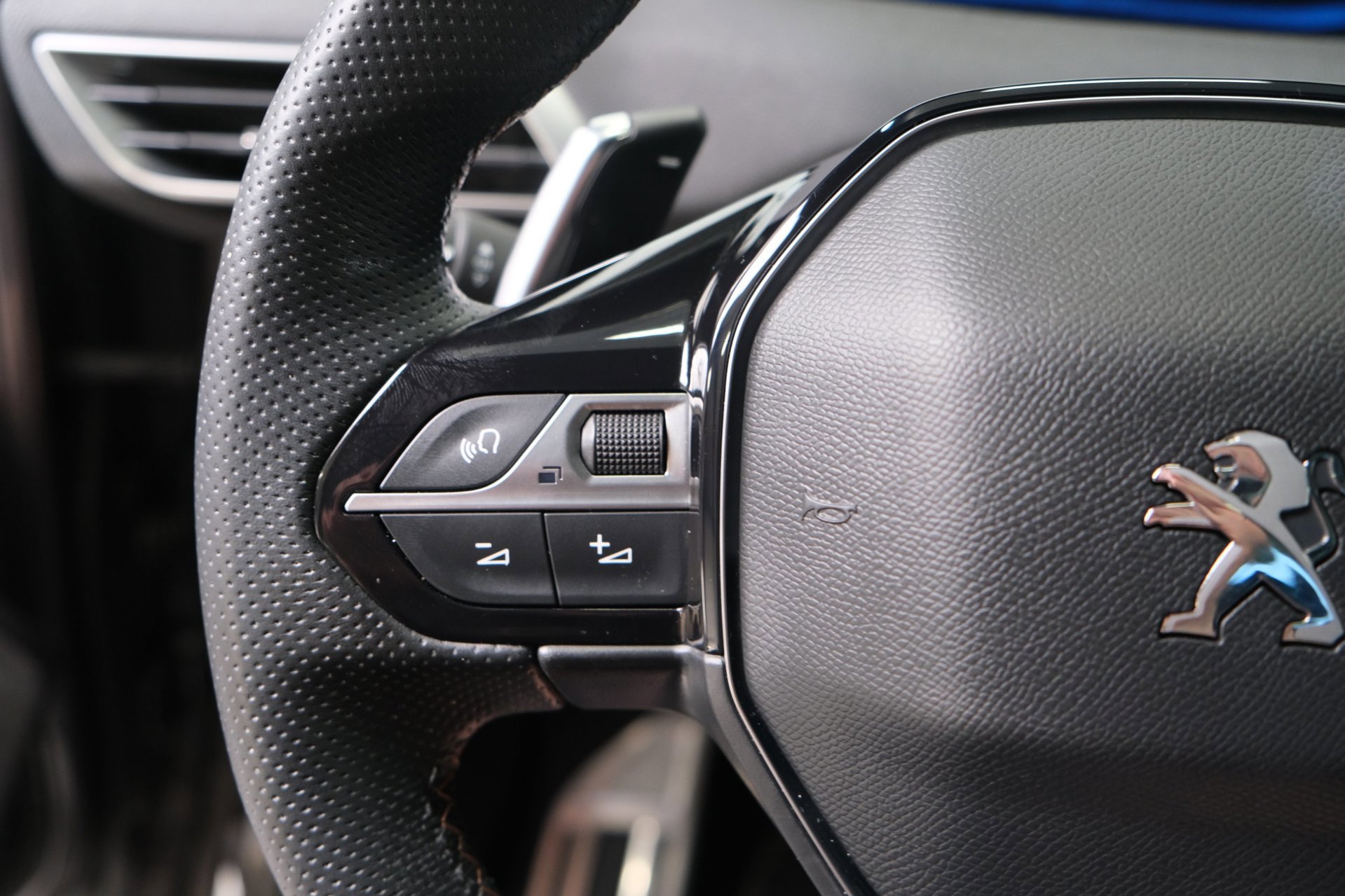 Peugeot 3008 1.6 HYbrid 225 GT (2022), foto 28