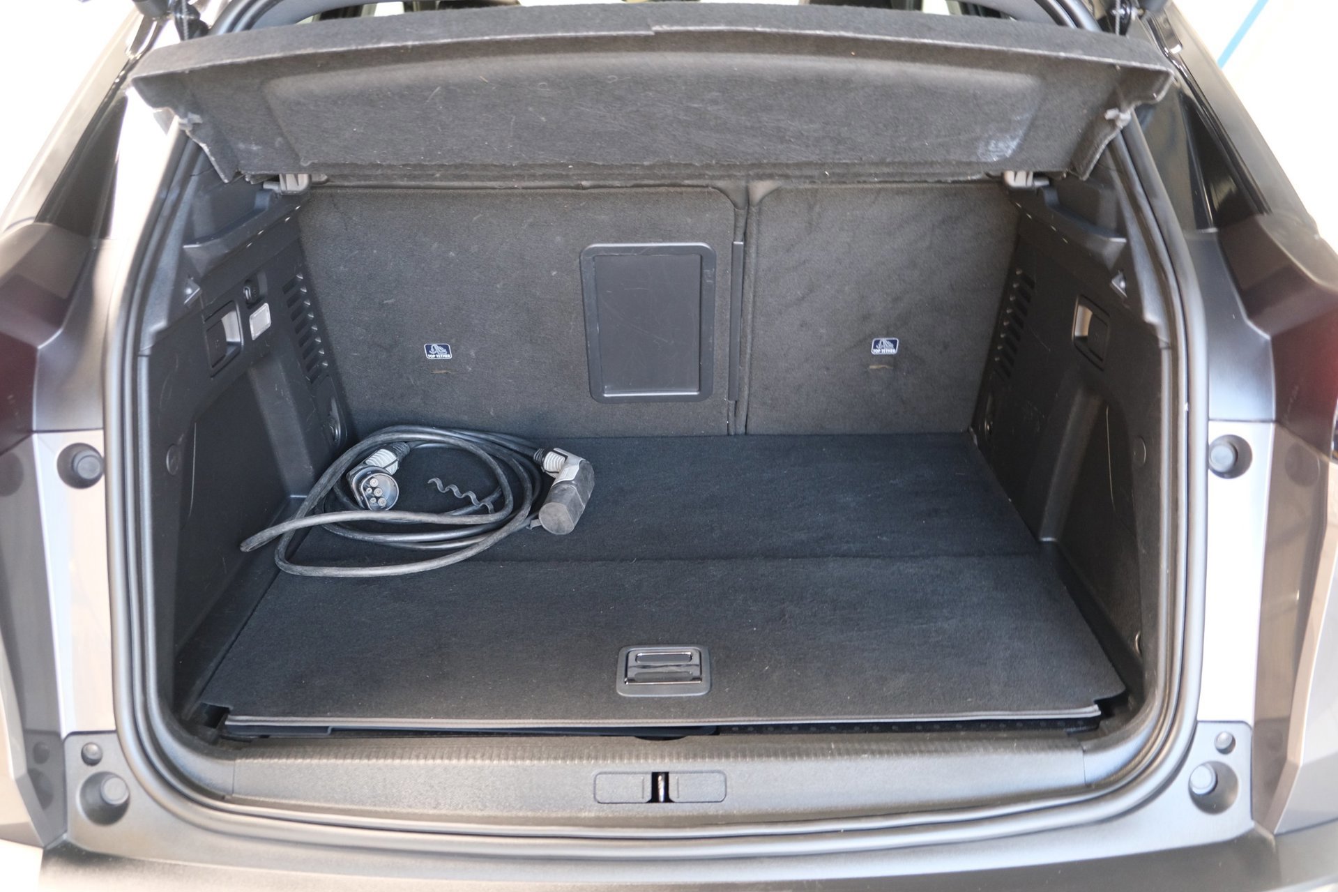 Peugeot 3008 1.6 HYbrid 225 GT (2022), foto 7
