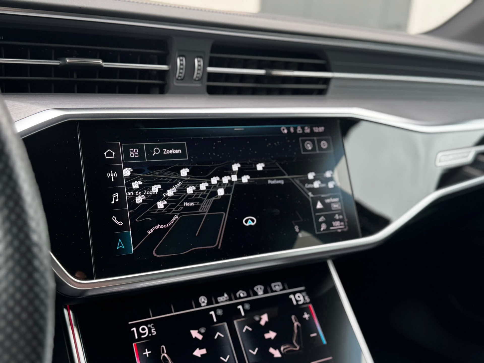 Audi A6 Avant RS 6 TFSI quattro (2020), foto 21