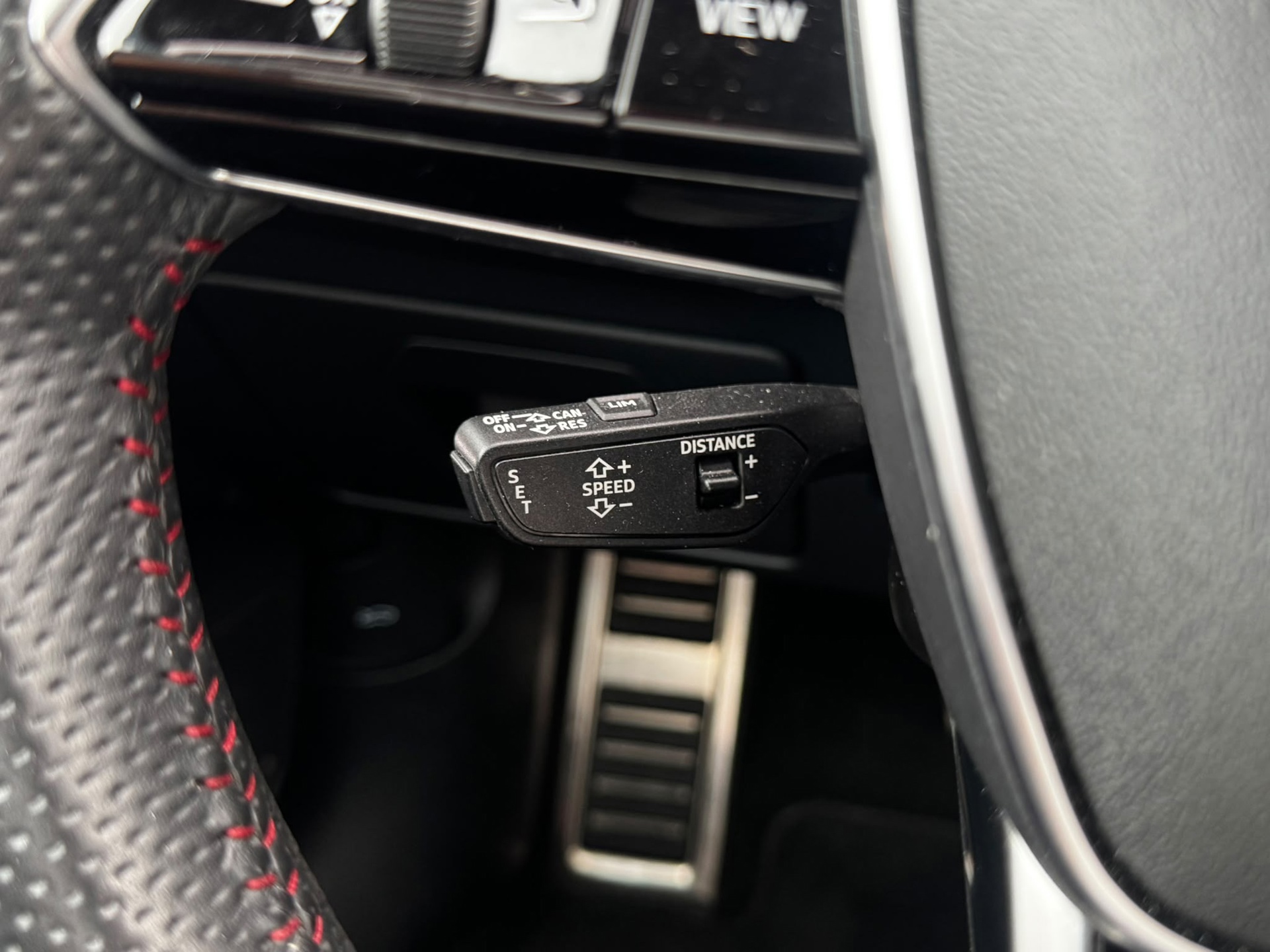 Audi A6 Avant RS 6 TFSI quattro (2020), foto 46