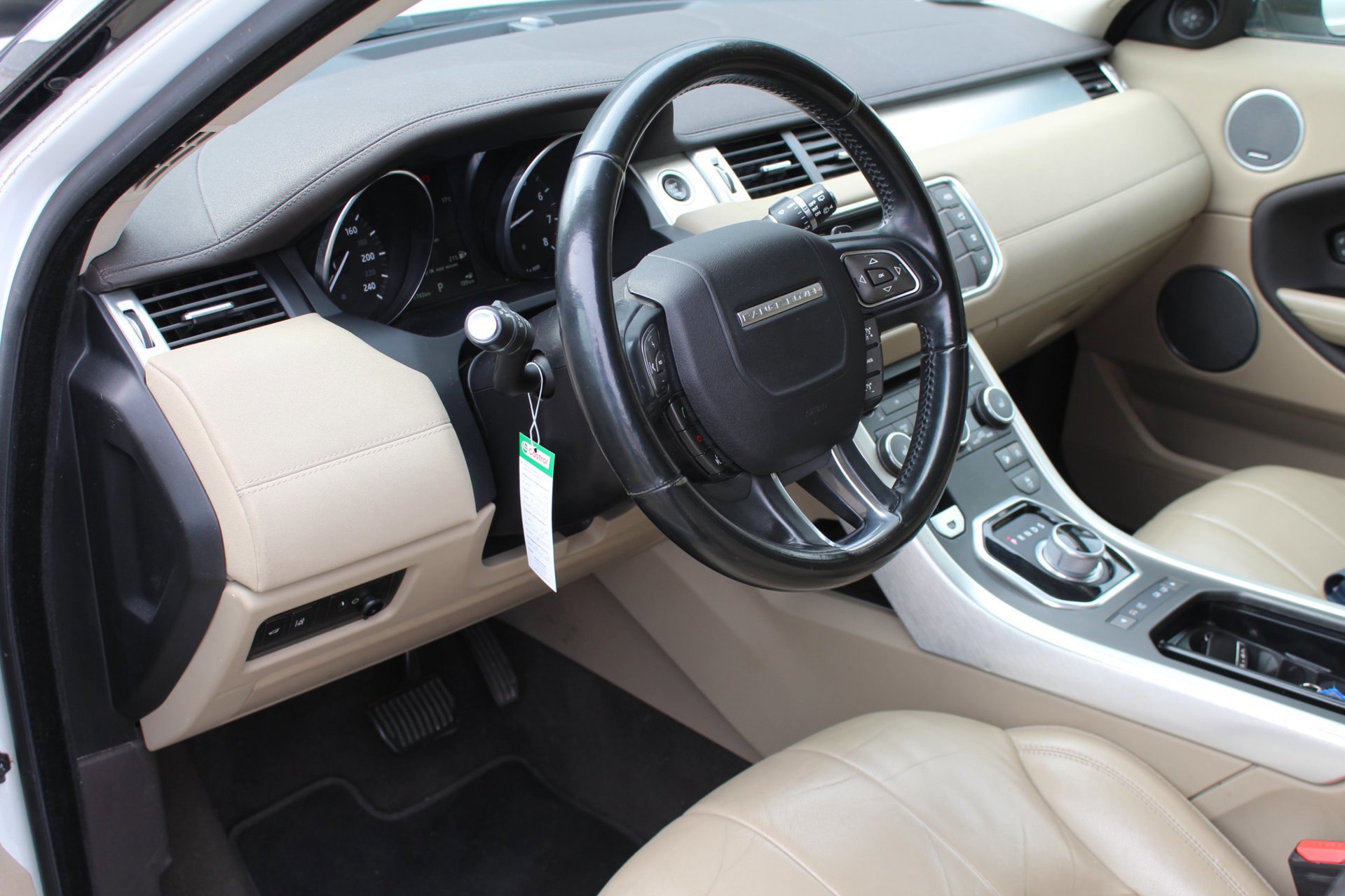 Land Rover Range Evoque 2.0 Si4 Autobiography (2016), foto 15