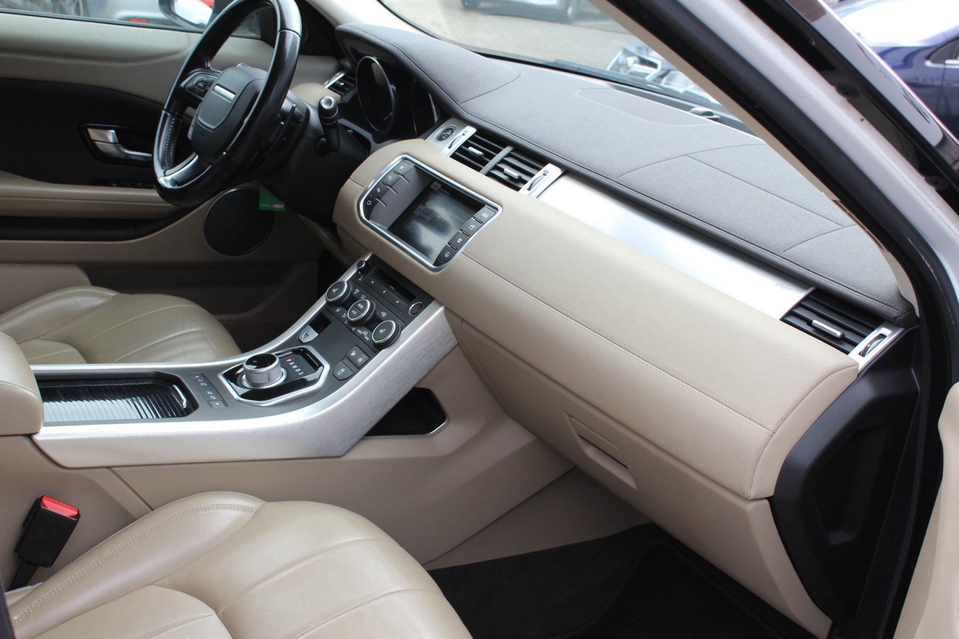 Land Rover Range Evoque 2.0 Si4 Autobiography (2016), foto 18