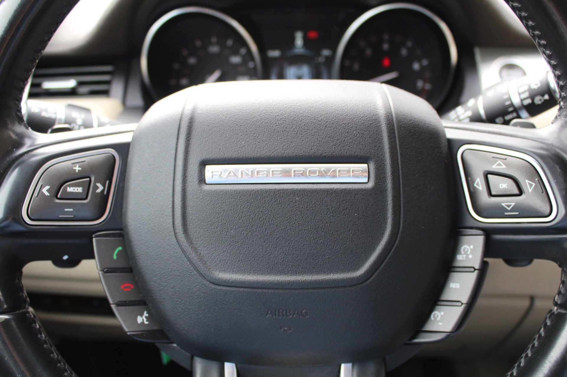 Land Rover Range Evoque 2.0 Si4 Autobiography (2016), foto 22