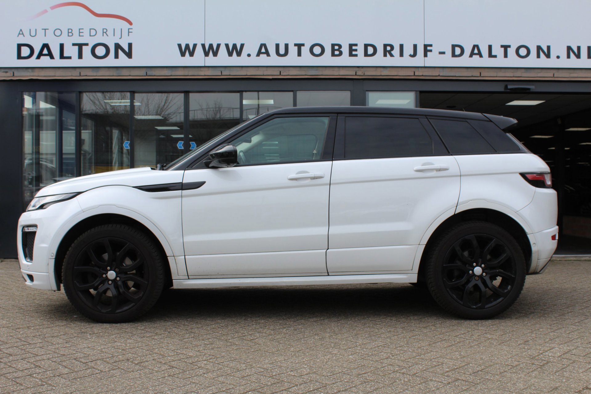 Land Rover Range Evoque 2.0 Si4 Autobiography (2016), foto 9