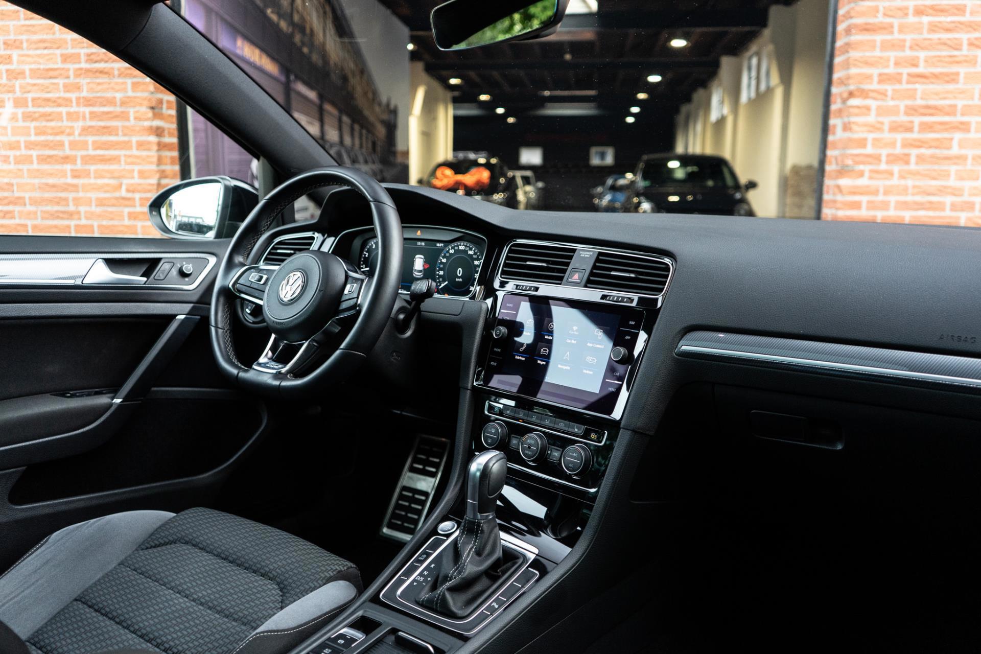 Volkswagen Golf 1.5 TSI Highline R-Line 150PK (2018), foto 14