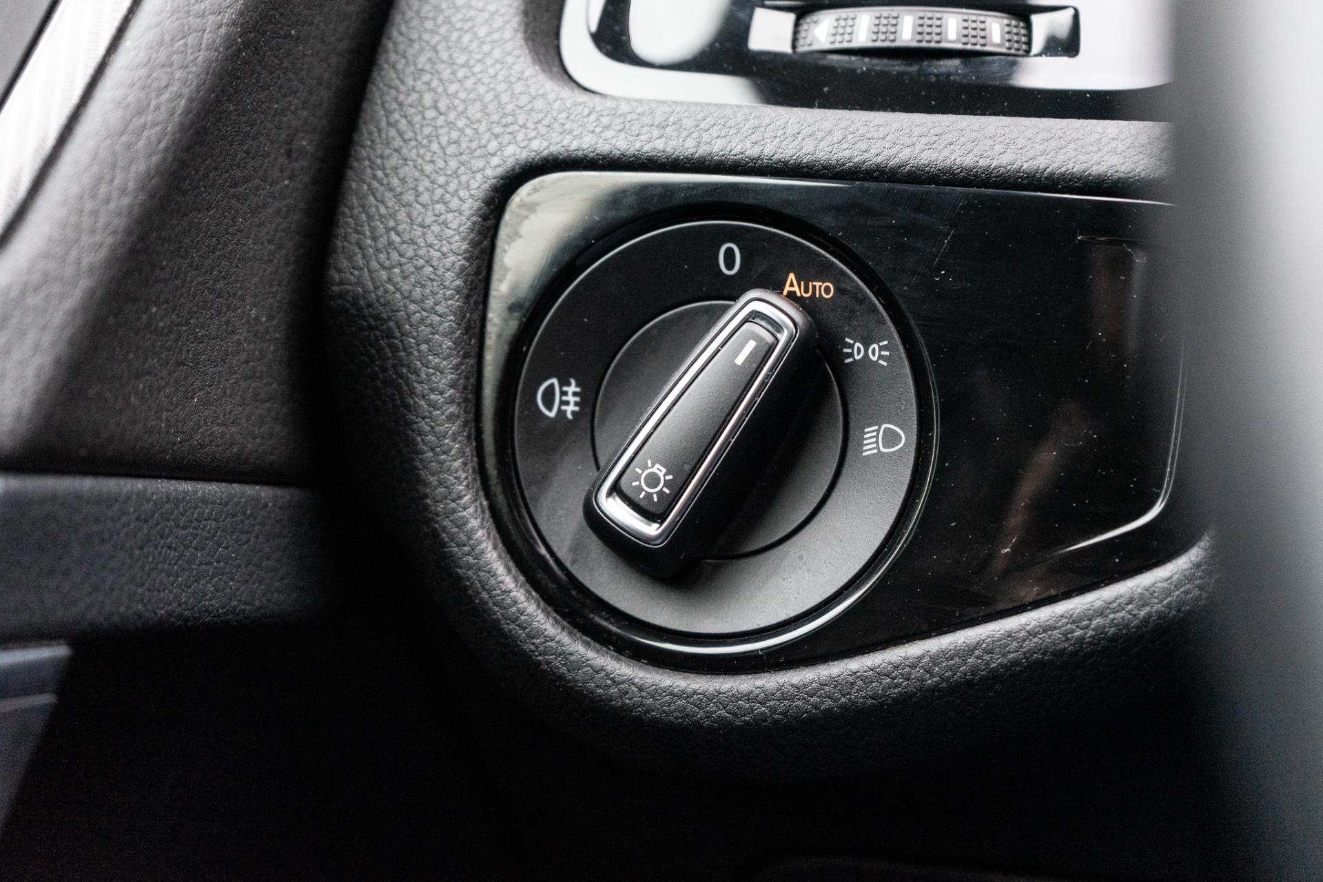 Volkswagen Golf 1.5 TSI Highline R-Line 150PK (2018), foto 22