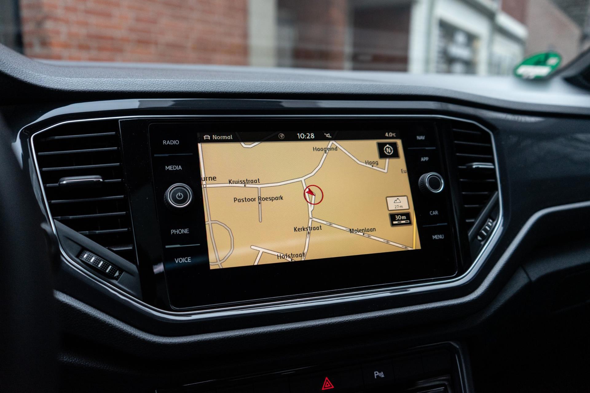 Volkswagen T-Roc 2.0 TSI 4Motion R-Line (2019), foto 18