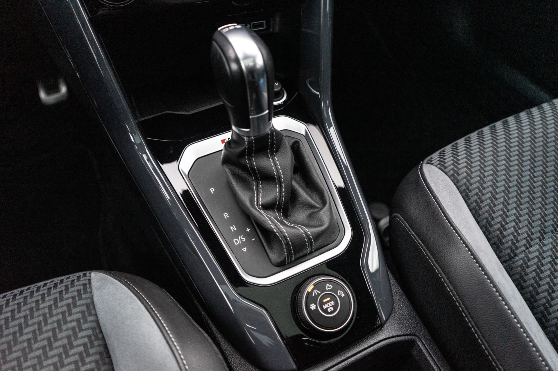 Volkswagen T-Roc 2.0 TSI 4Motion R-Line (2019), foto 20