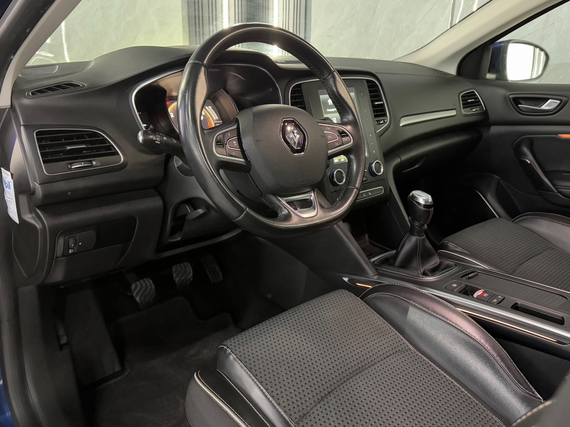 Renault Mégane Estate 1.2 TCe Bose (2017), foto 8