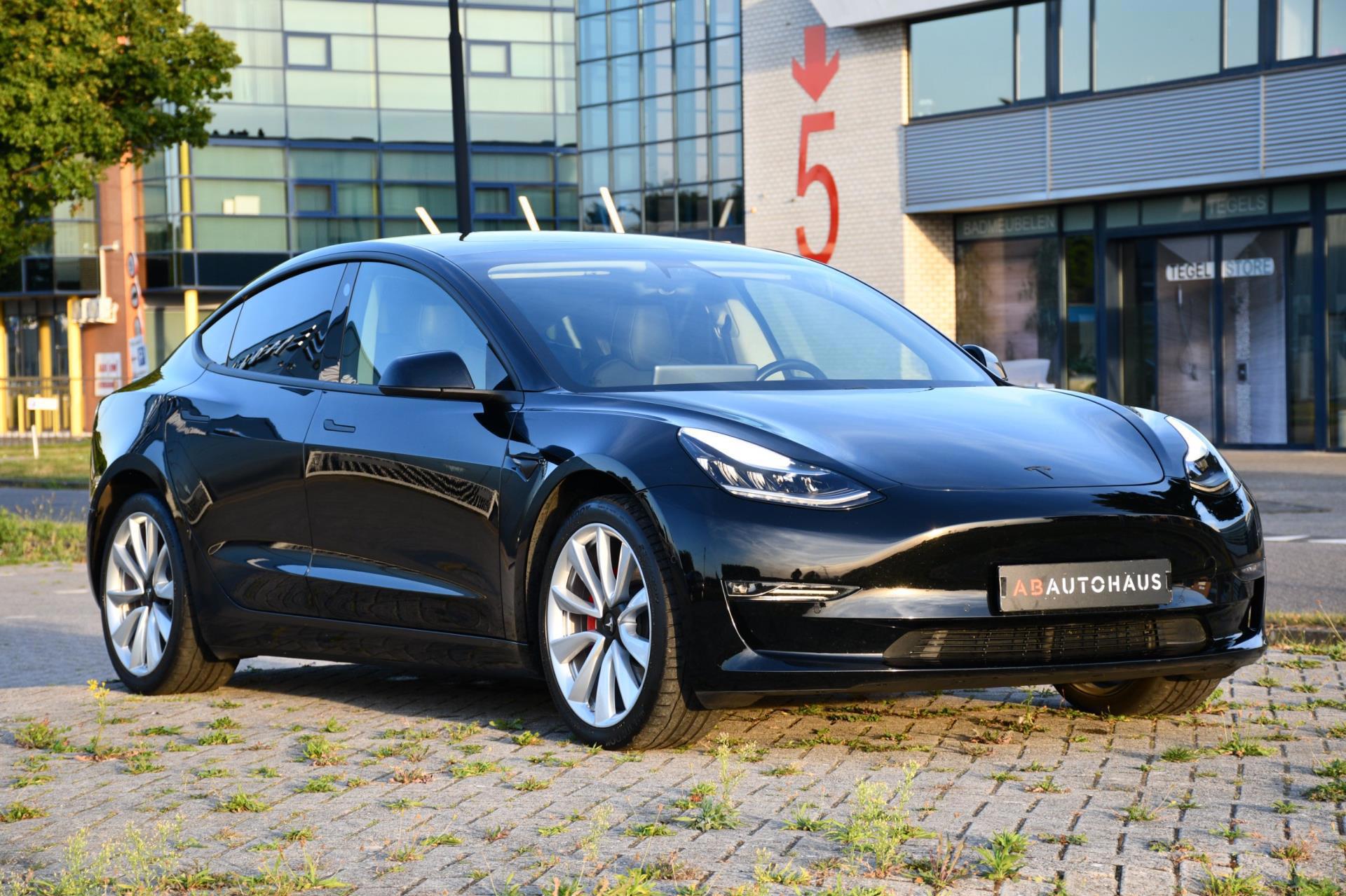 Tesla Model 3 Long Range FSD (2019), foto 2