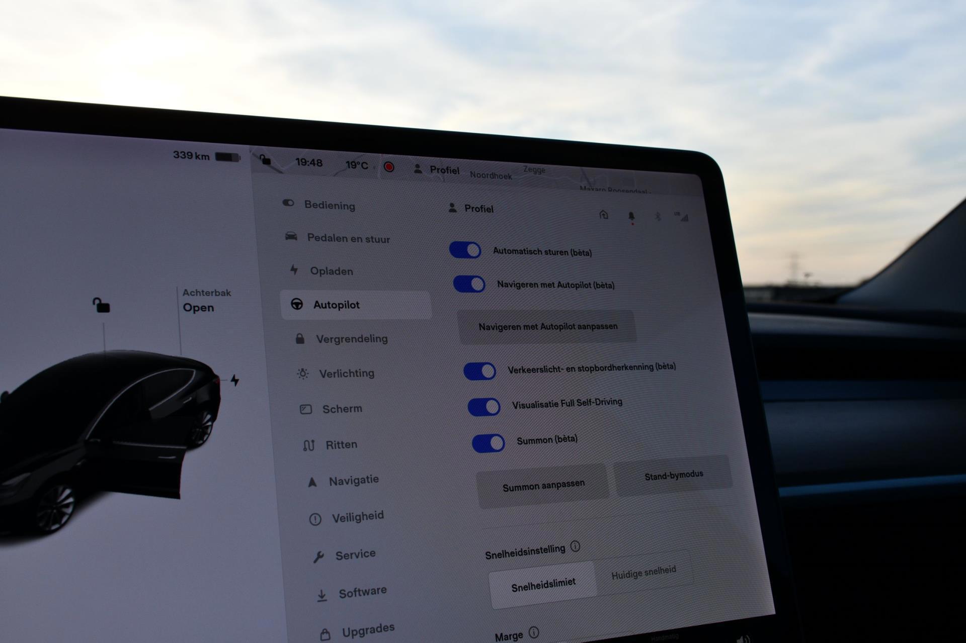 Tesla Model 3 Long Range FSD (2019), foto 17